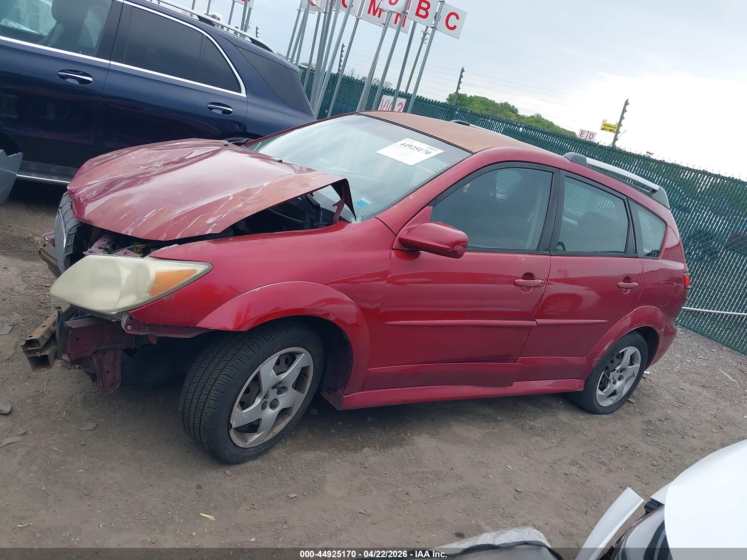 2007 Pontiac Vibe   Красный vin: 5Y2SL65807Z400521
