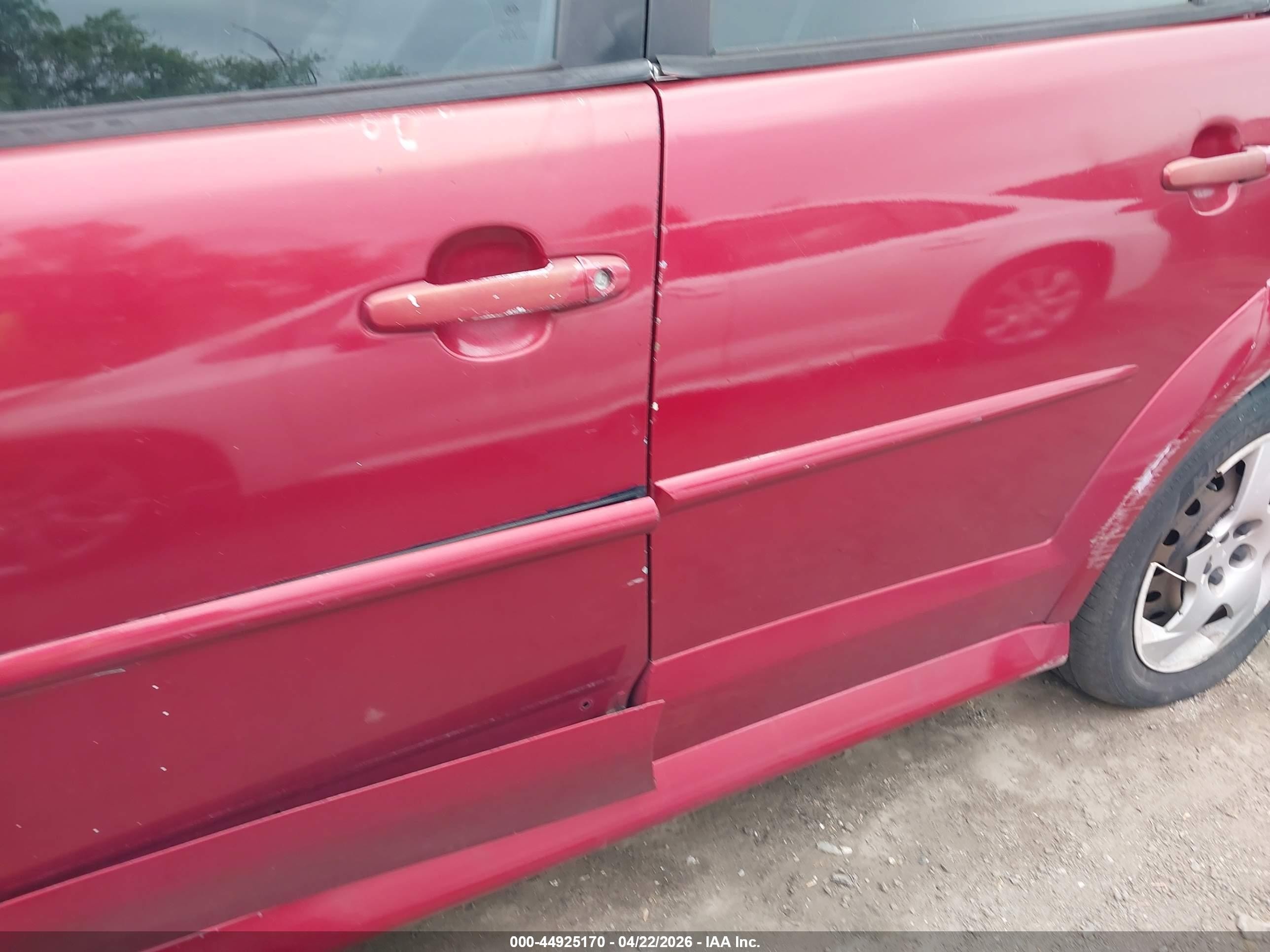 2007 Pontiac Vibe   Красный vin: 5Y2SL65807Z400521