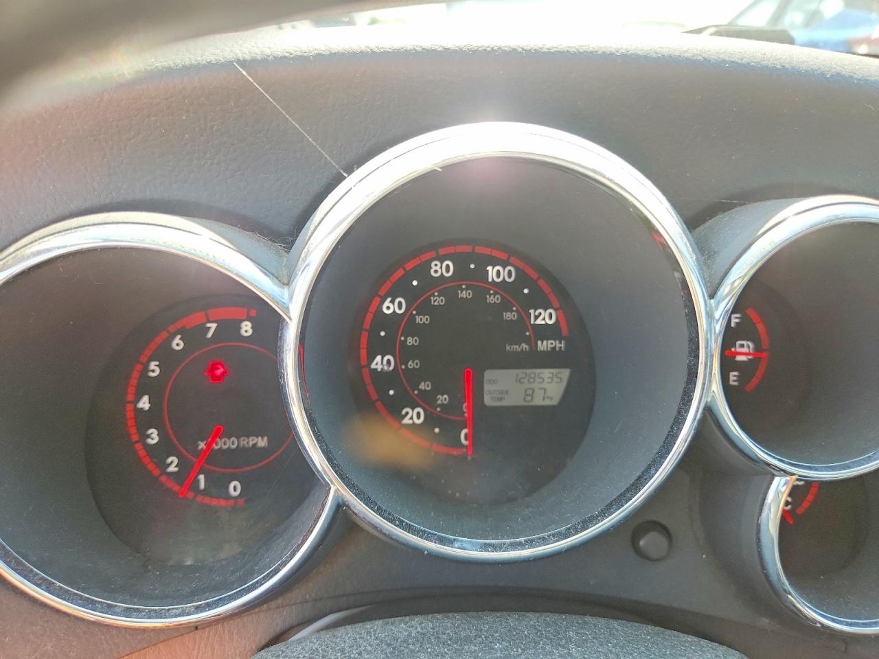 2007 Pontiac Vibe Red vin: 5Y2SL65807Z438542