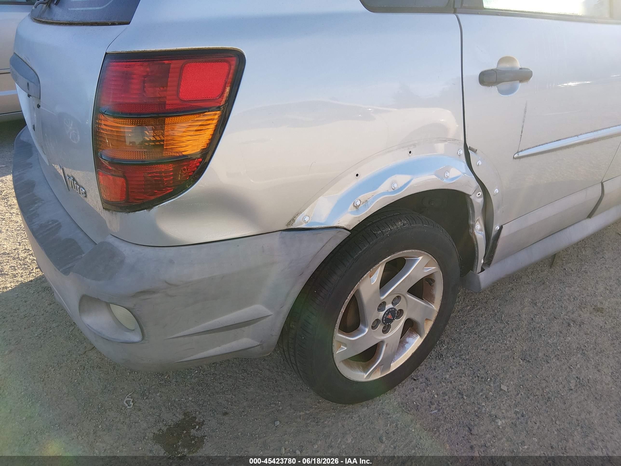 2008 Pontiac Vibe   Silver vin: 5Y2SL65808Z410127