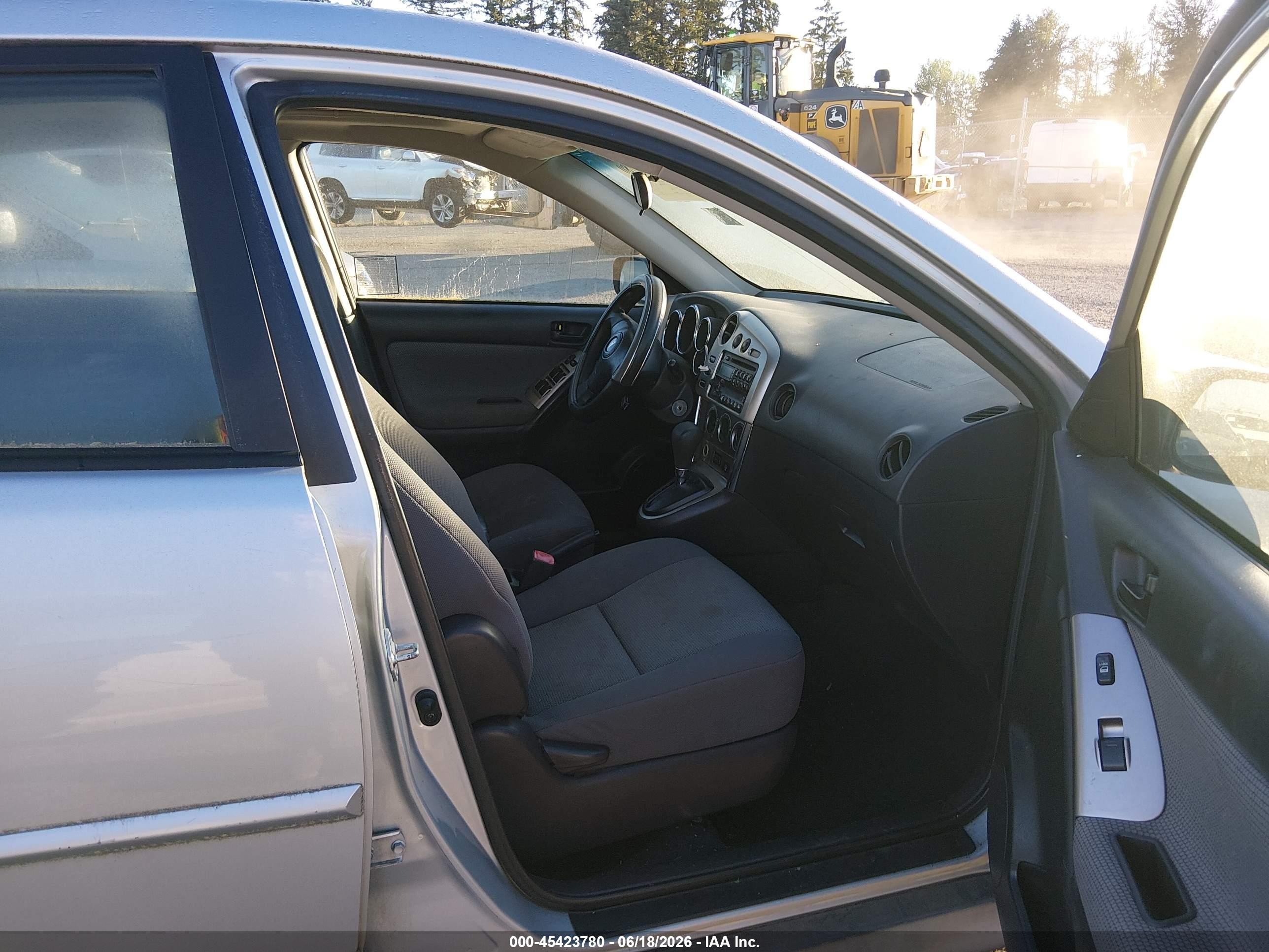 2008 Pontiac Vibe   Silver vin: 5Y2SL65808Z410127