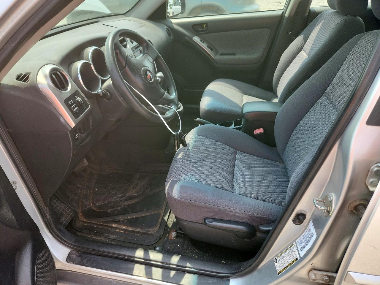 2007 Pontiac Vibe Silver vin: 5Y2SL65817Z413889
