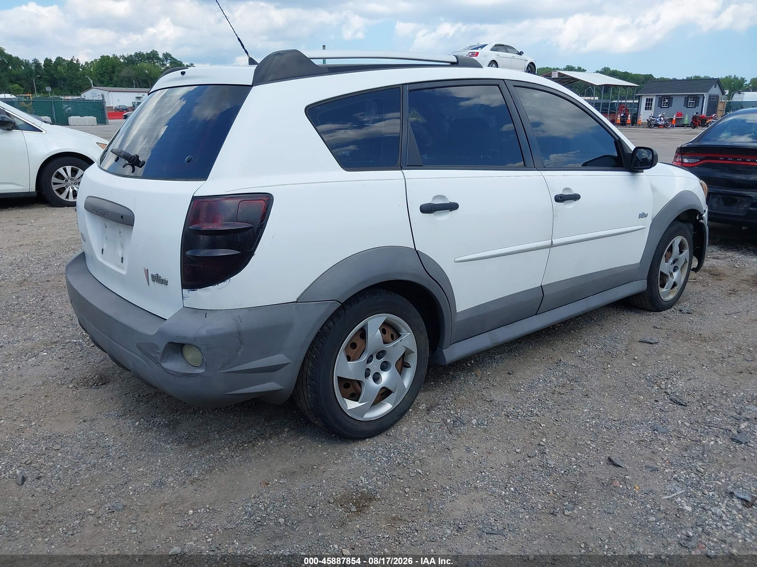 2007 Pontiac Vibe   White vin: 5Y2SL65817Z420664