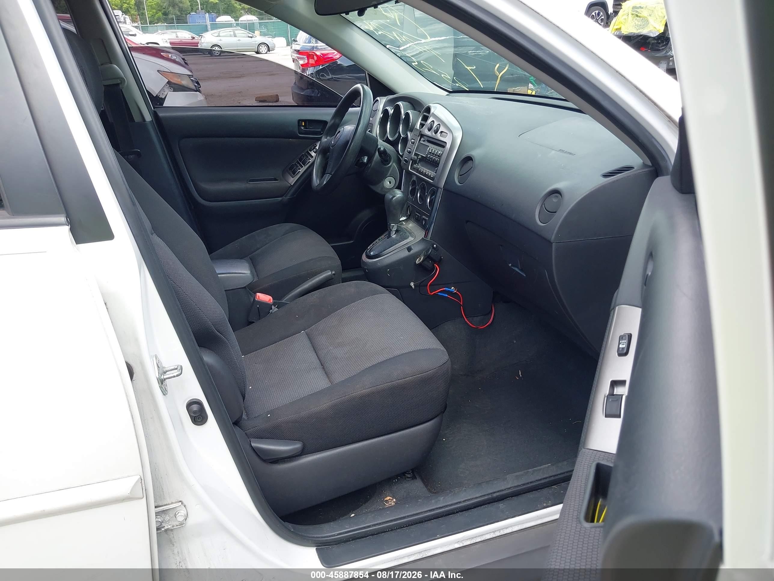 2007 Pontiac Vibe   White vin: 5Y2SL65817Z420664