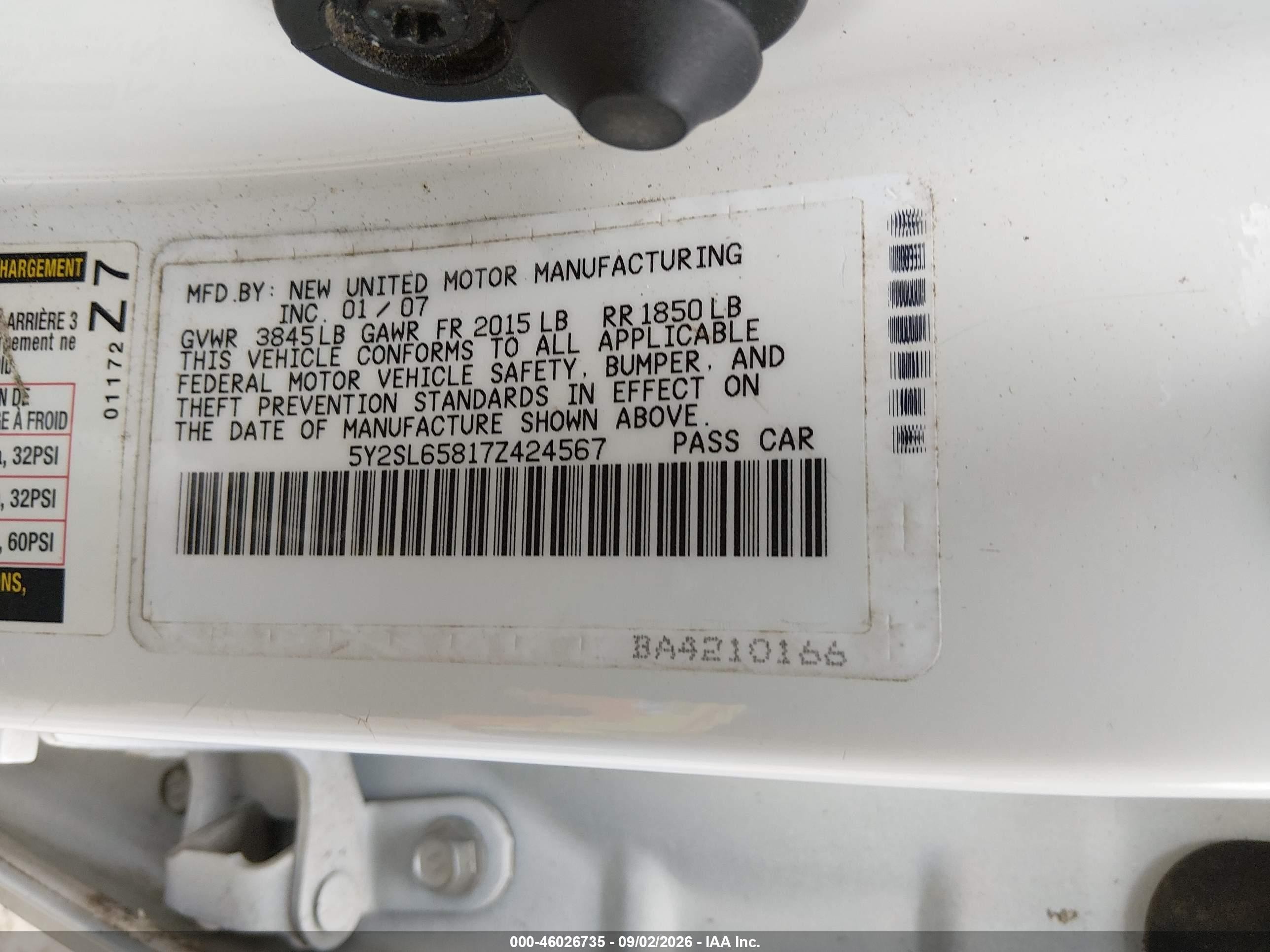 2007 Pontiac Vibe White vin: 5Y2SL65817Z424567