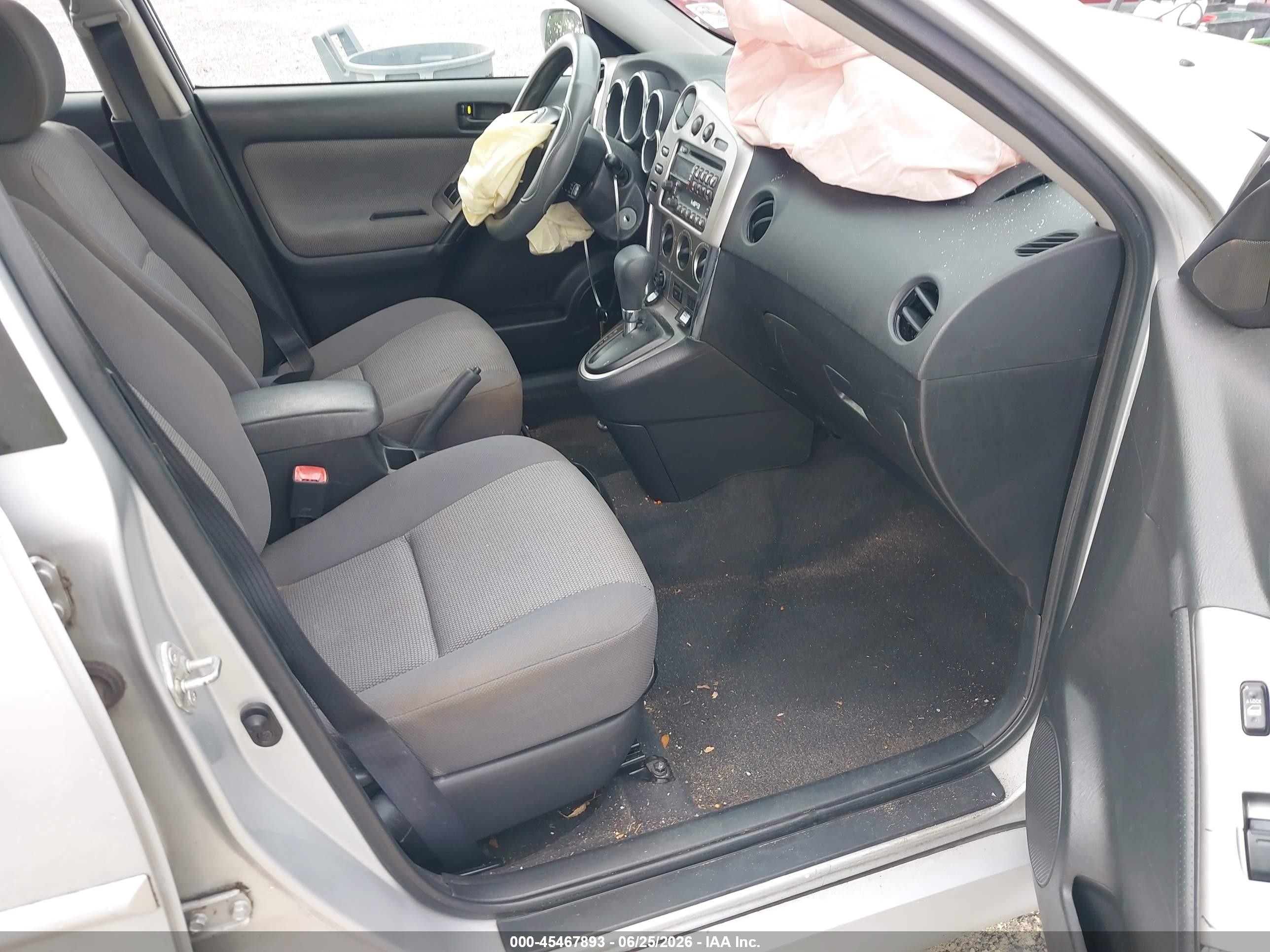 2008 Pontiac Vibe   Silver vin: 5Y2SL65818Z410413
