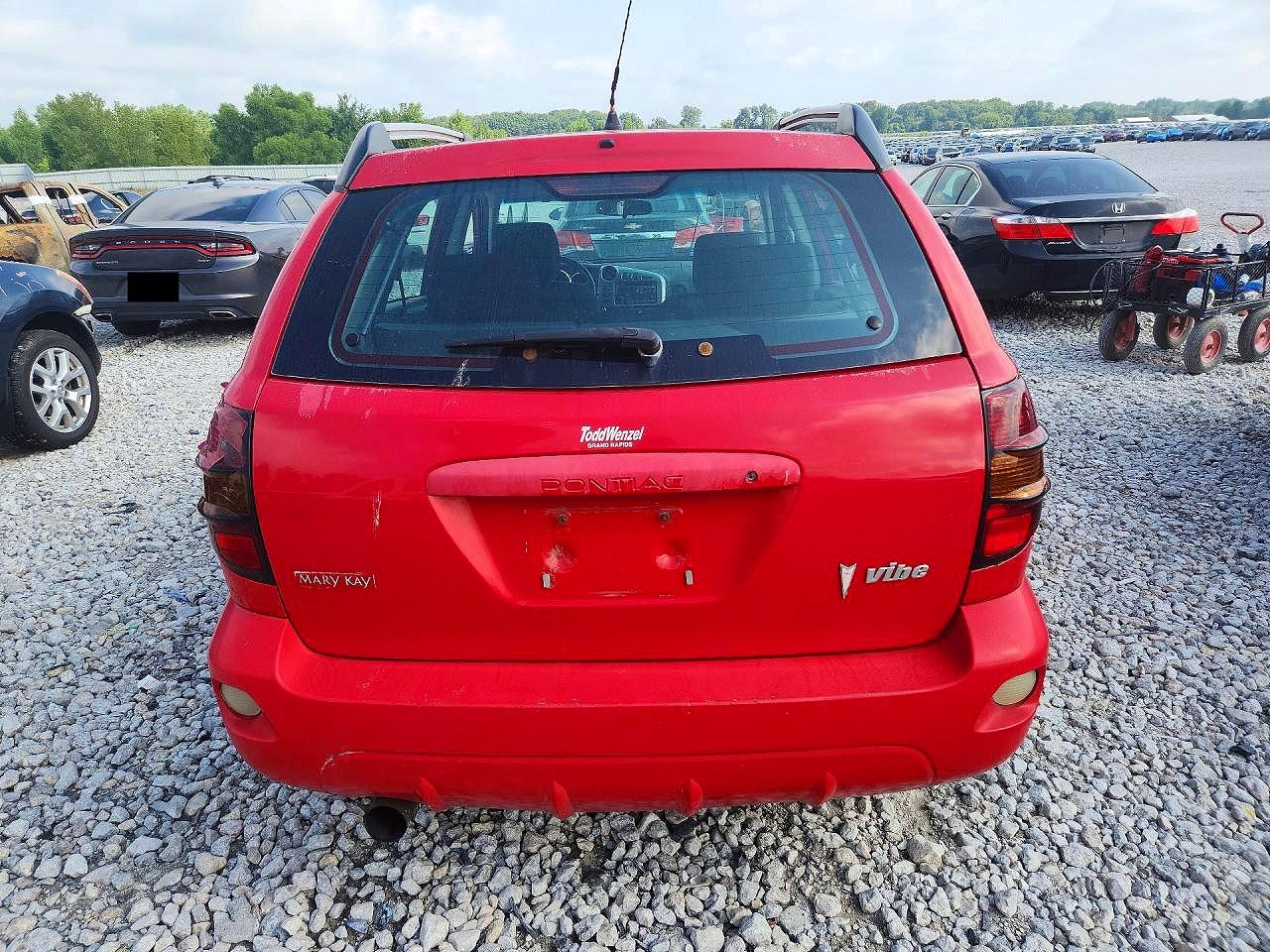 2006 Pontiac Vibe Red vin: 5Y2SL65826Z428660