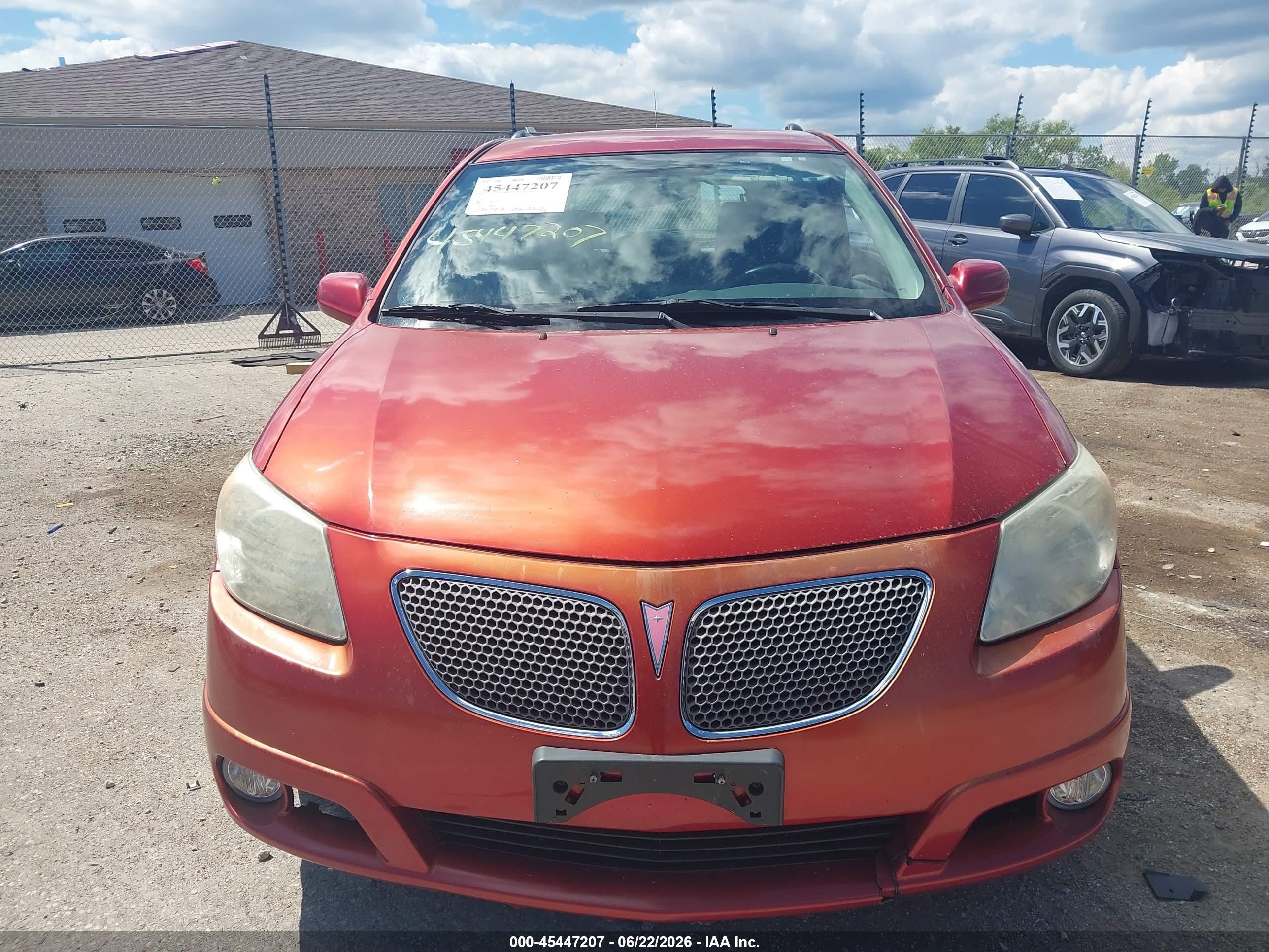 2007 Pontiac Vibe   Red vin: 5Y2SL65827Z424268