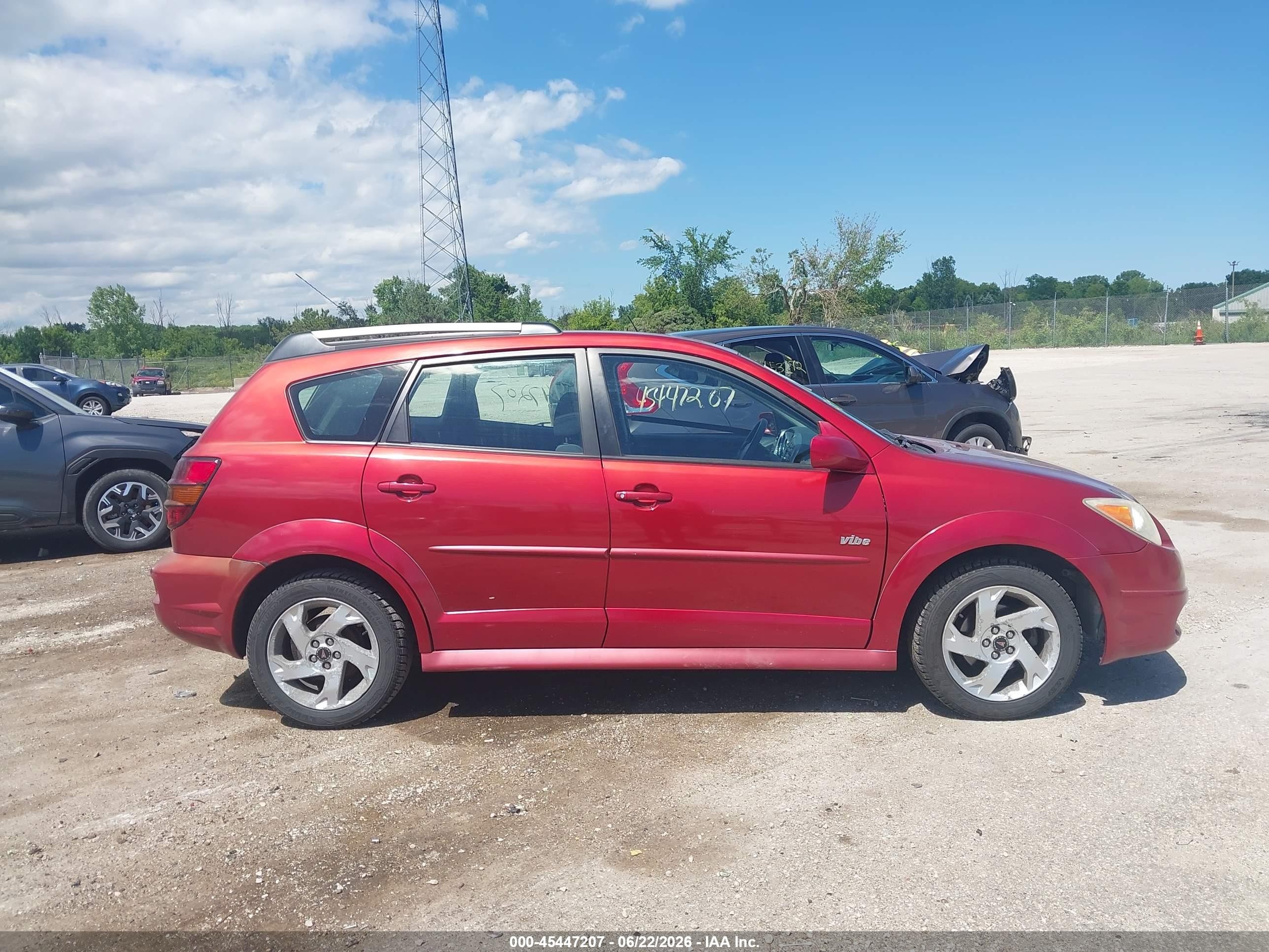 2007 Pontiac Vibe   Red vin: 5Y2SL65827Z424268