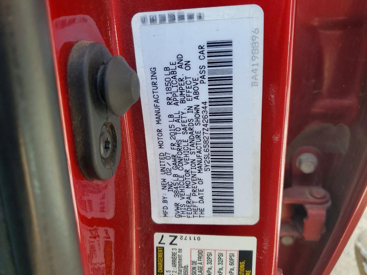 2007 Pontiac Vibe Red vin: 5Y2SL65827Z426344