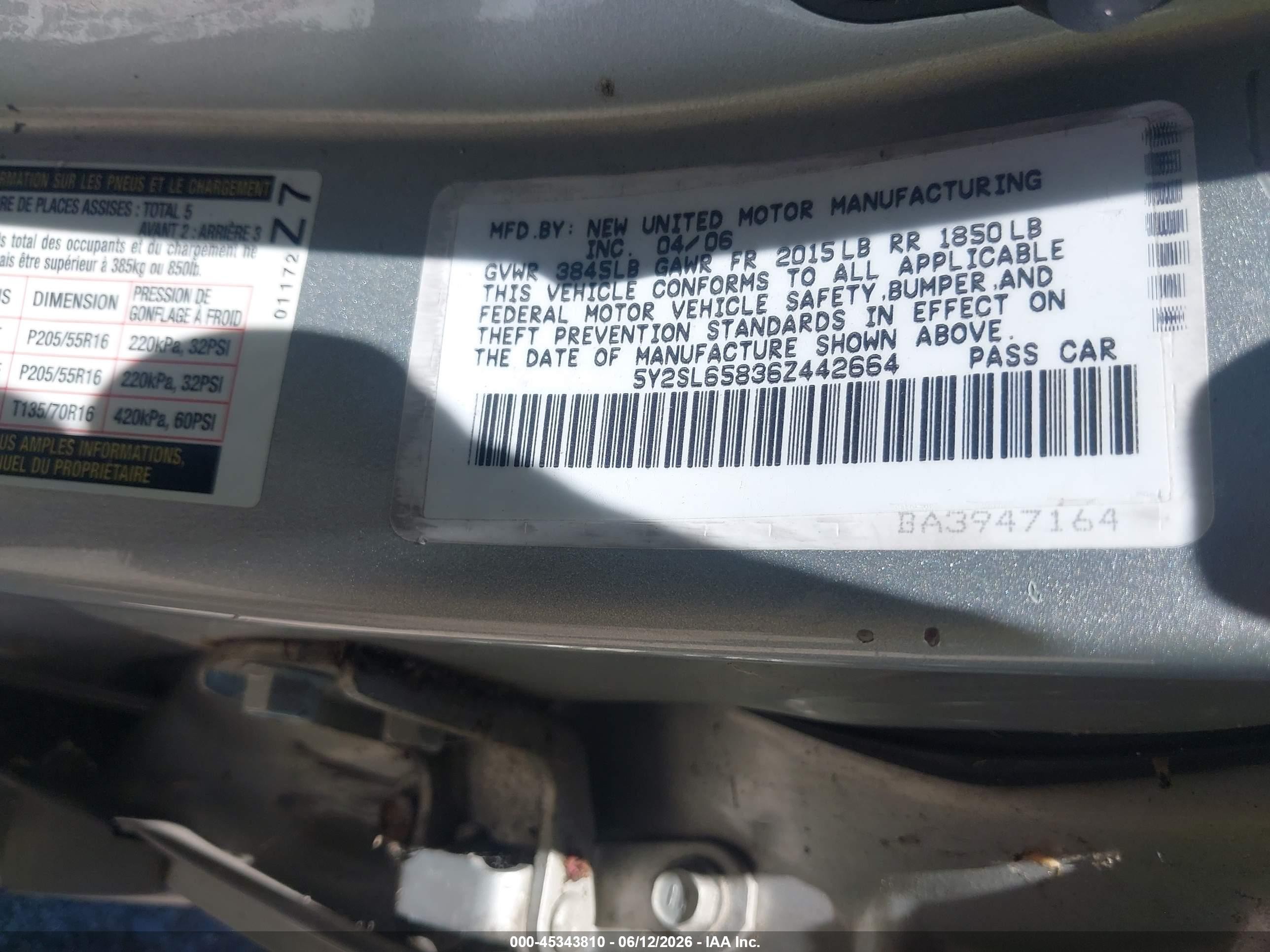 2006 Pontiac Vibe   Silver vin: 5Y2SL65836Z442664
