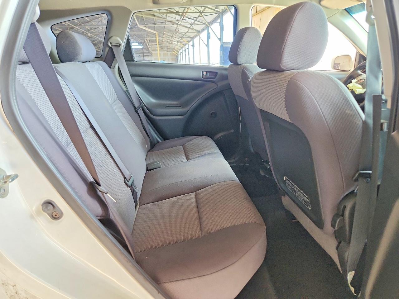 2006 Pontiac Vibe White vin: 5Y2SL65836Z447752