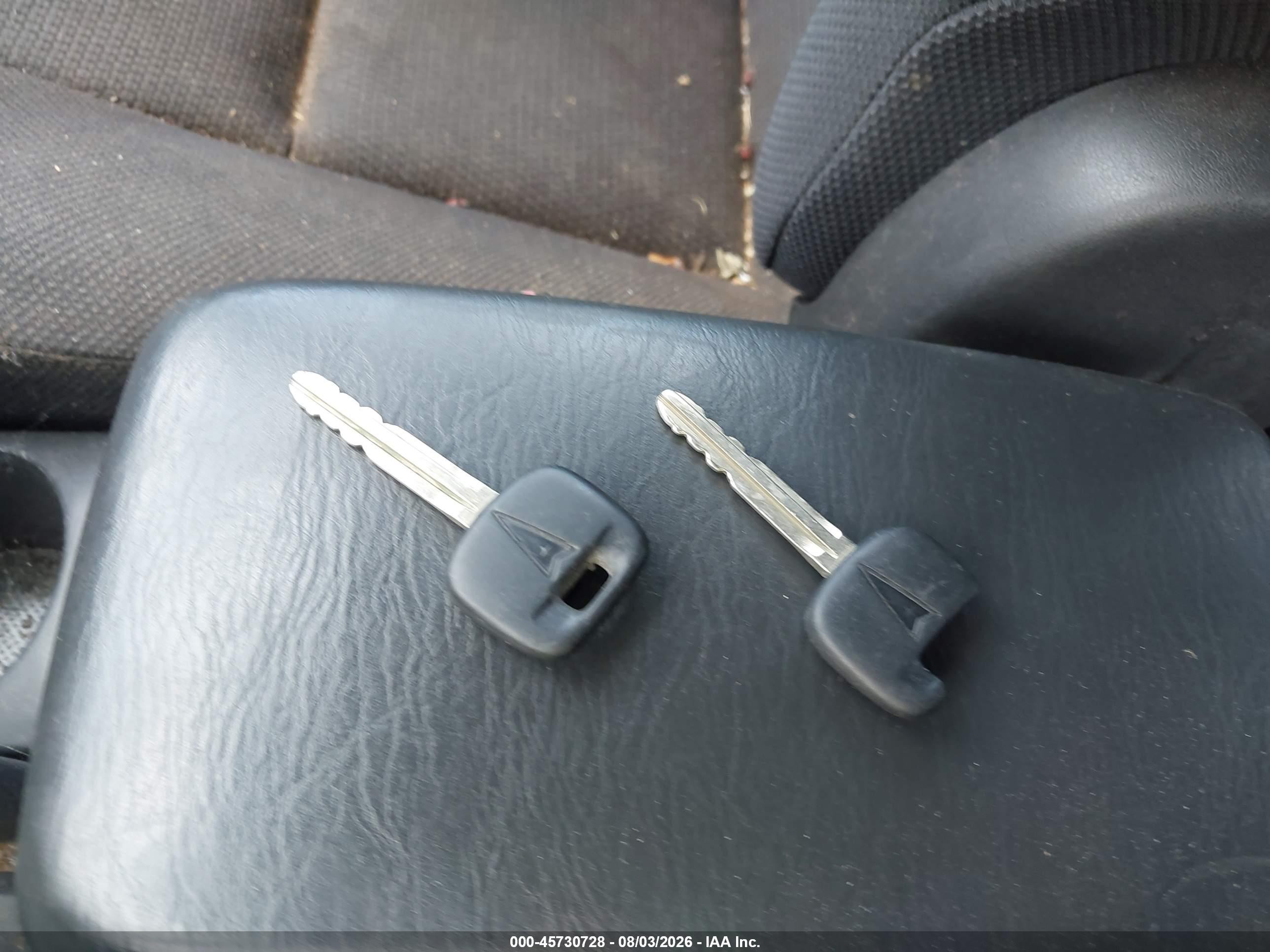2006 Pontiac Vibe   Silver vin: 5Y2SL65836Z464390