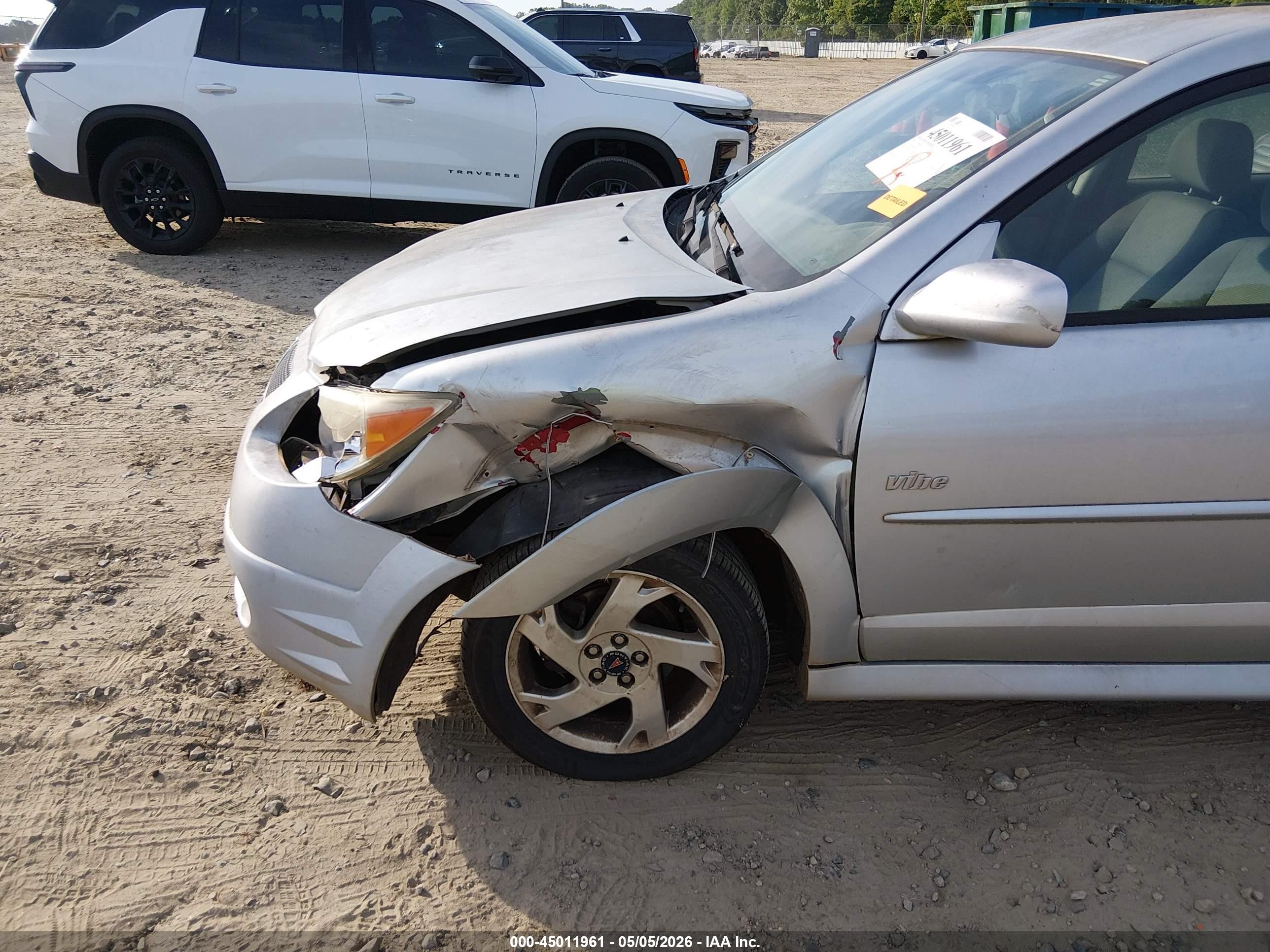 2007 Pontiac Vibe   Silver vin: 5Y2SL65837Z425431