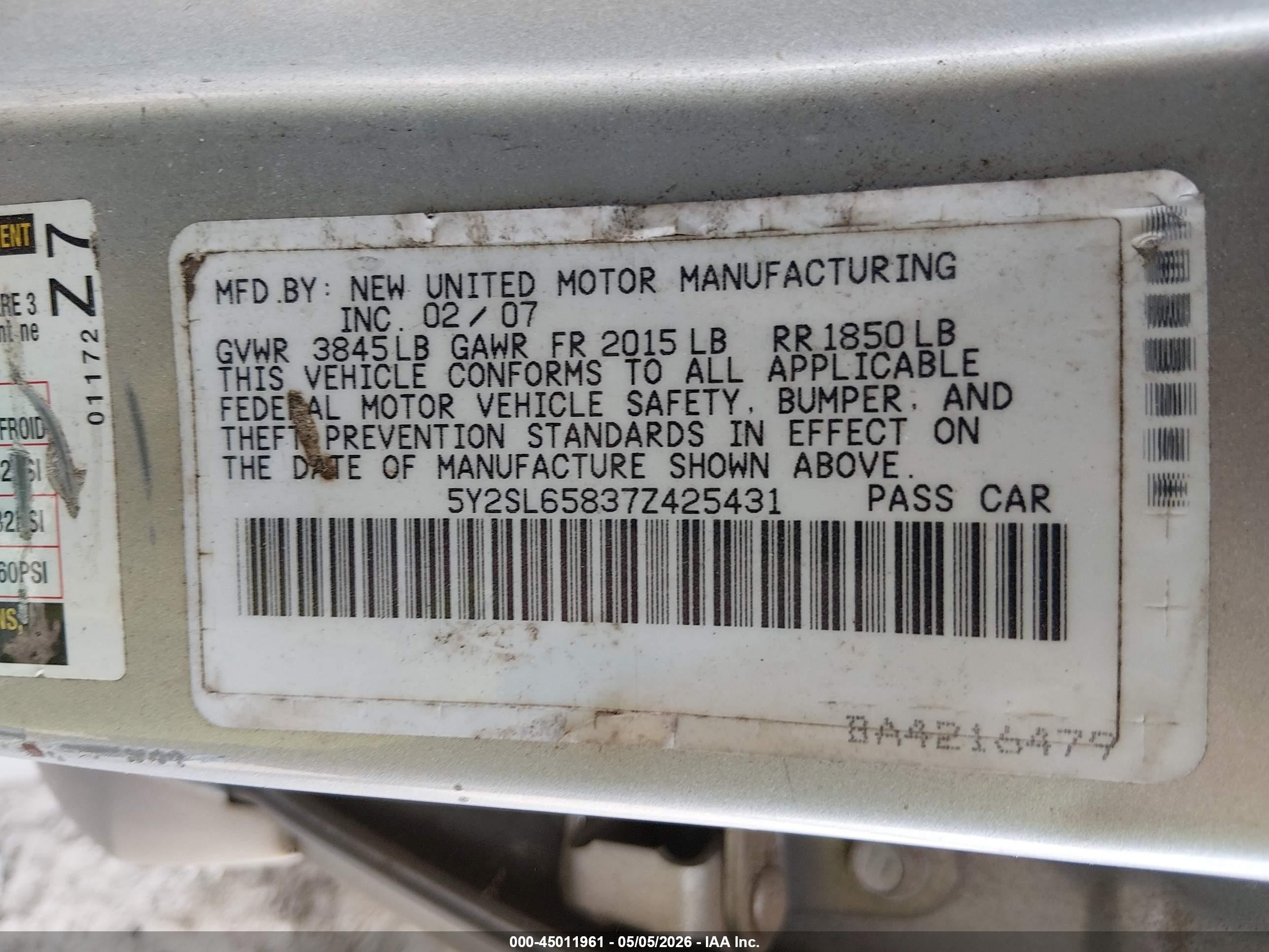 2007 Pontiac Vibe   Silver vin: 5Y2SL65837Z425431