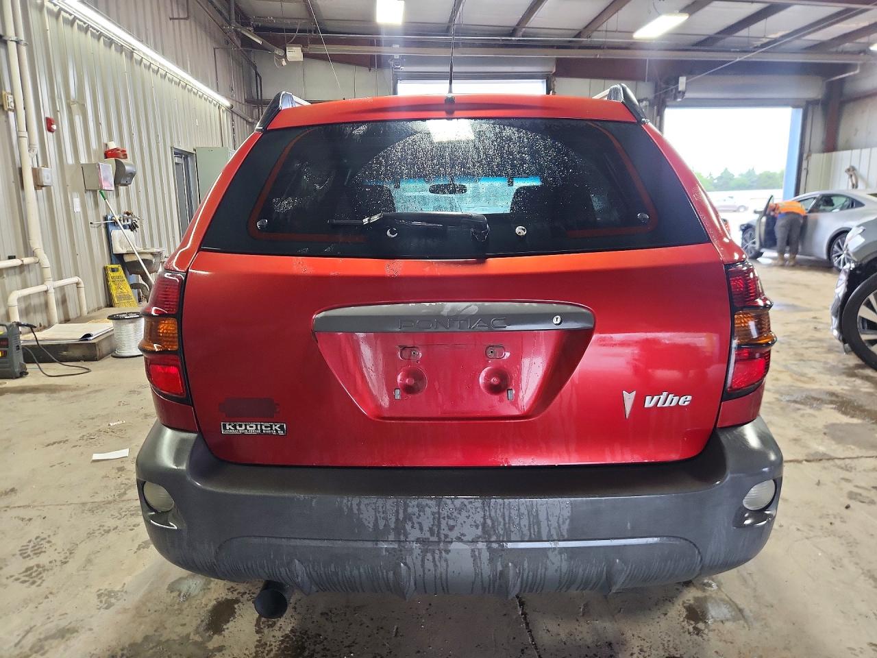 2007 Pontiac Vibe Red vin: 5Y2SL65837Z430337