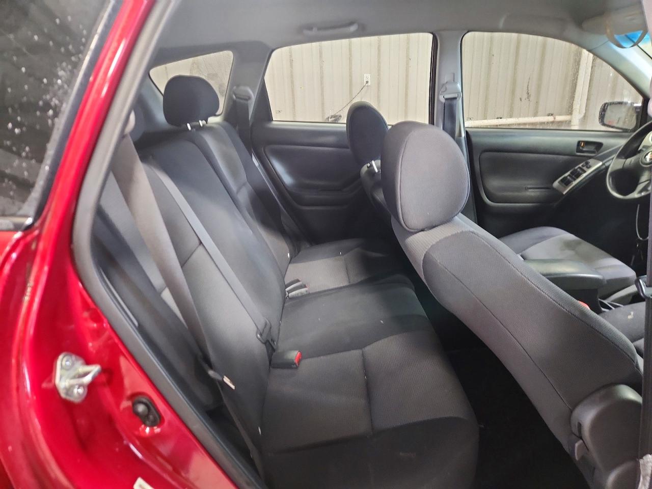 2007 Pontiac Vibe Red vin: 5Y2SL65837Z430337