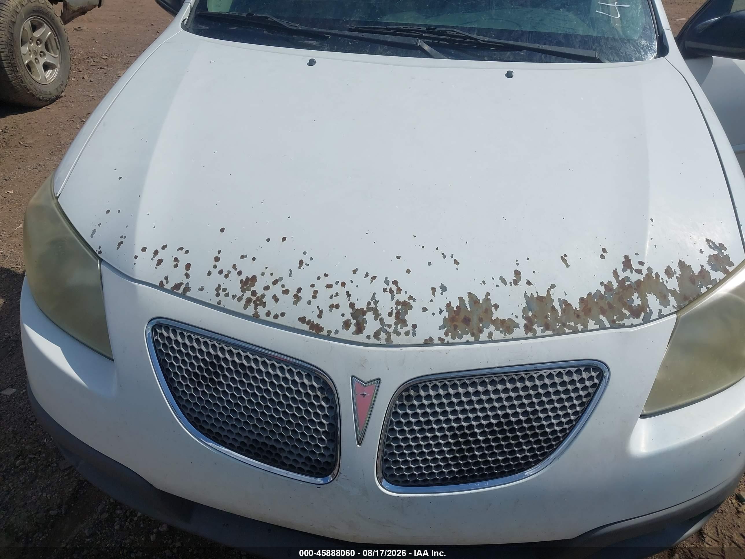 2008 Pontiac Vibe   White vin: 5Y2SL65838Z414995