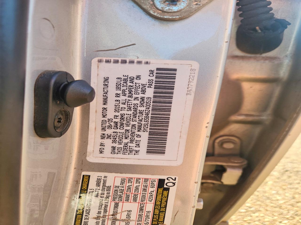 2006 Pontiac Vibe Silver vin: 5Y2SL65846Z400519