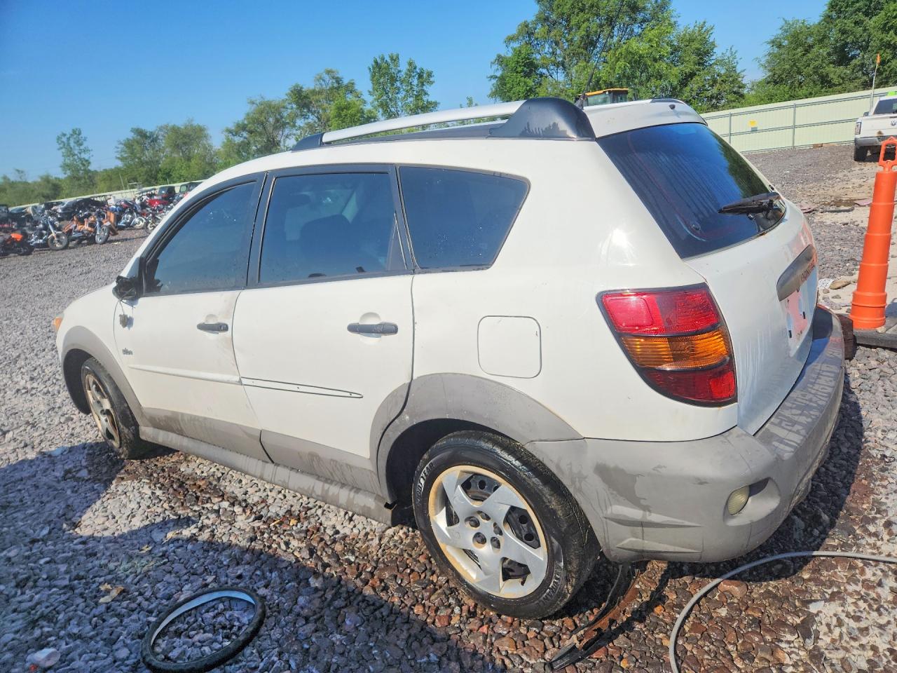 2007 Pontiac Vibe White vin: 5Y2SL65847Z412428