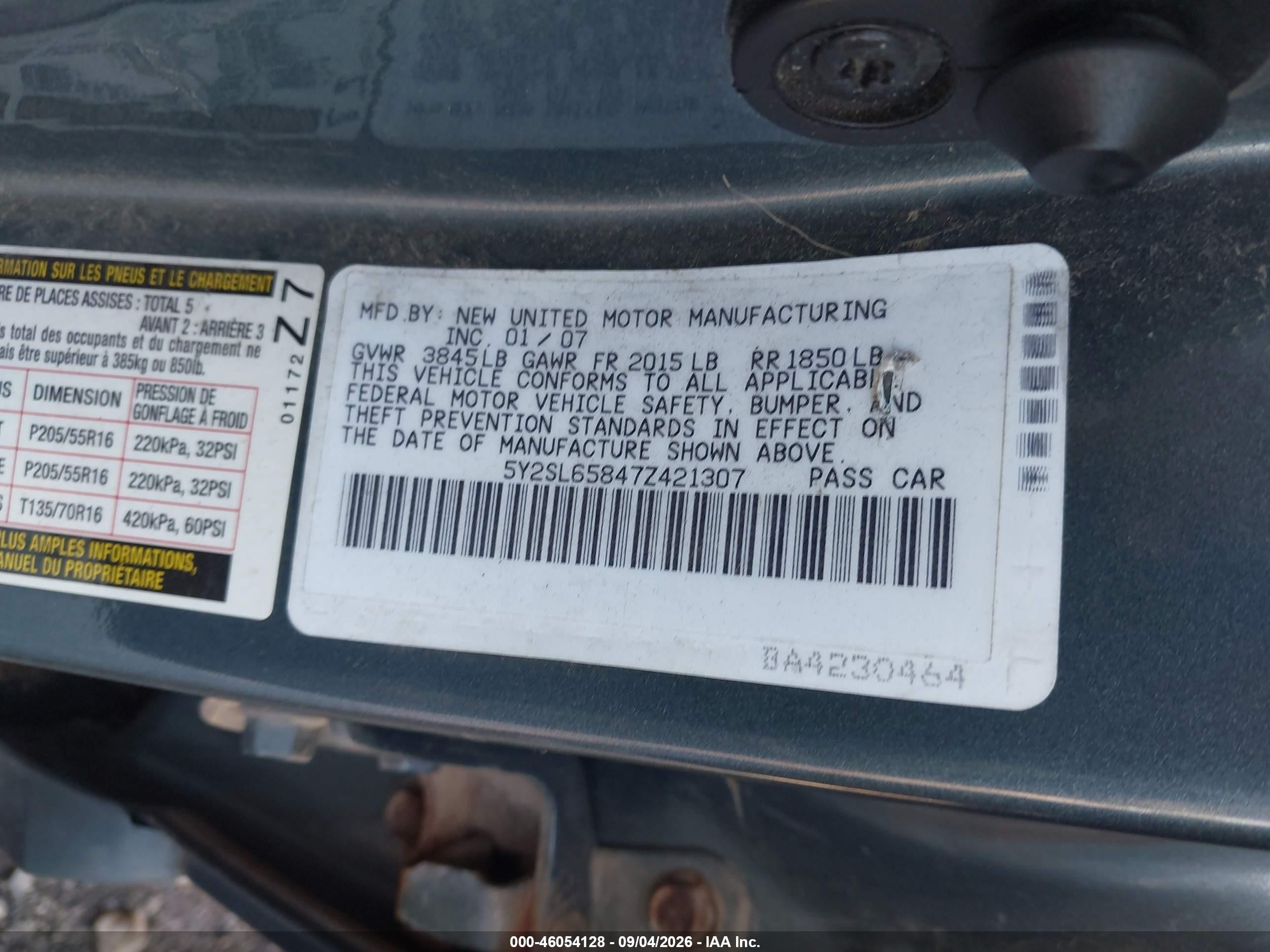 2007 Pontiac Vibe Light Blue vin: 5Y2SL65847Z421307
