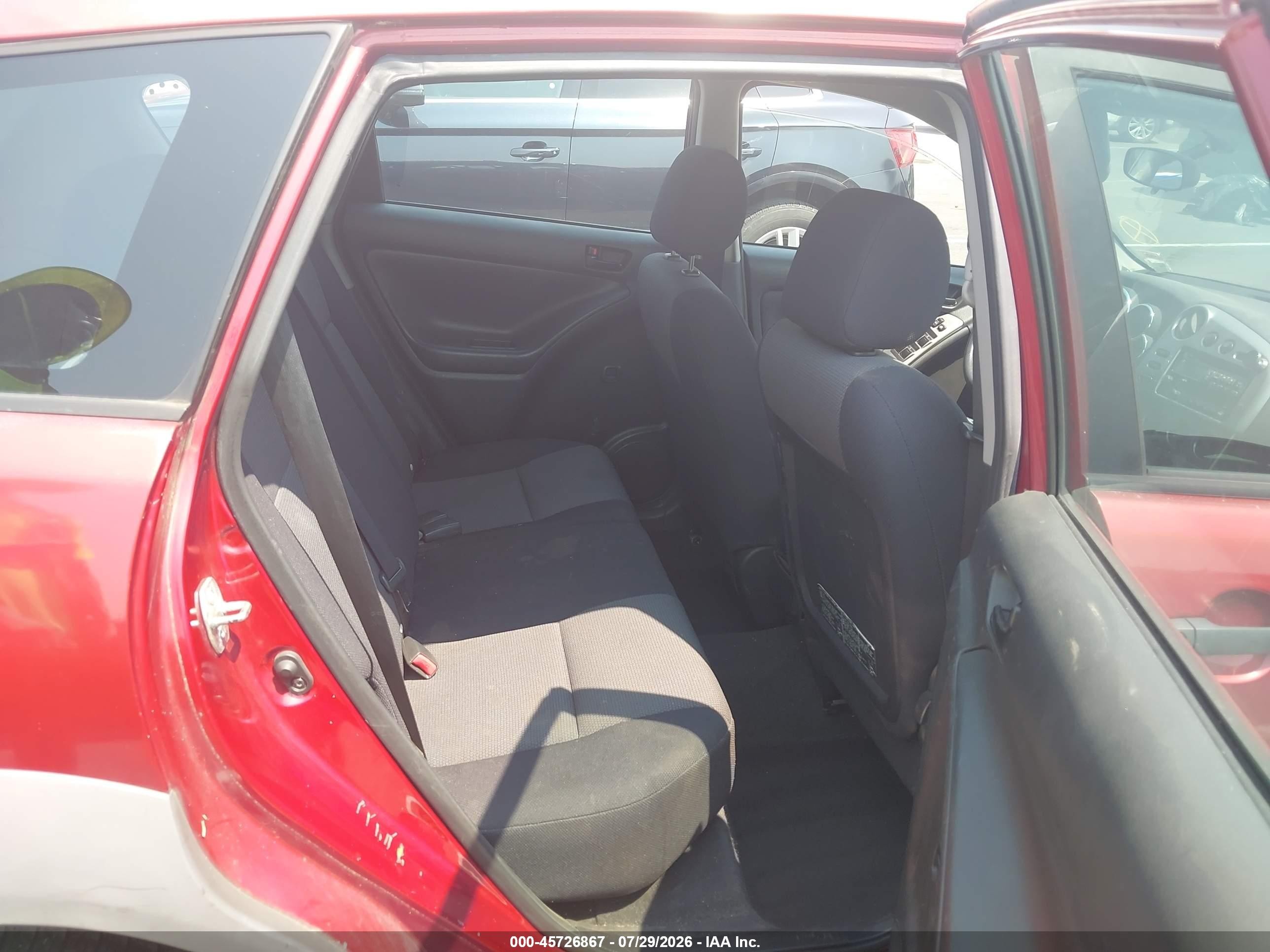 2008 Pontiac Vibe   Red vin: 5Y2SL65848Z421213
