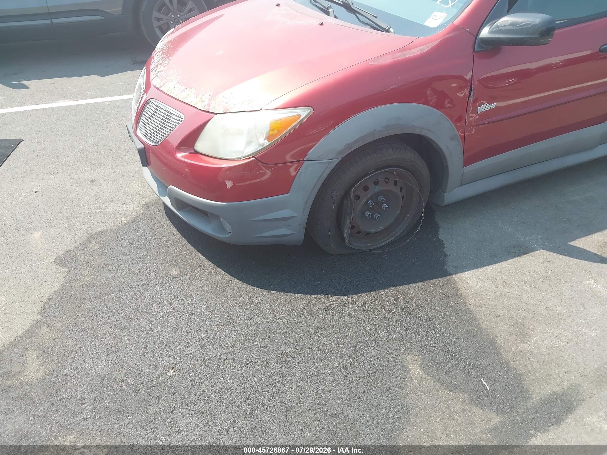 2008 Pontiac Vibe   Red vin: 5Y2SL65848Z421213