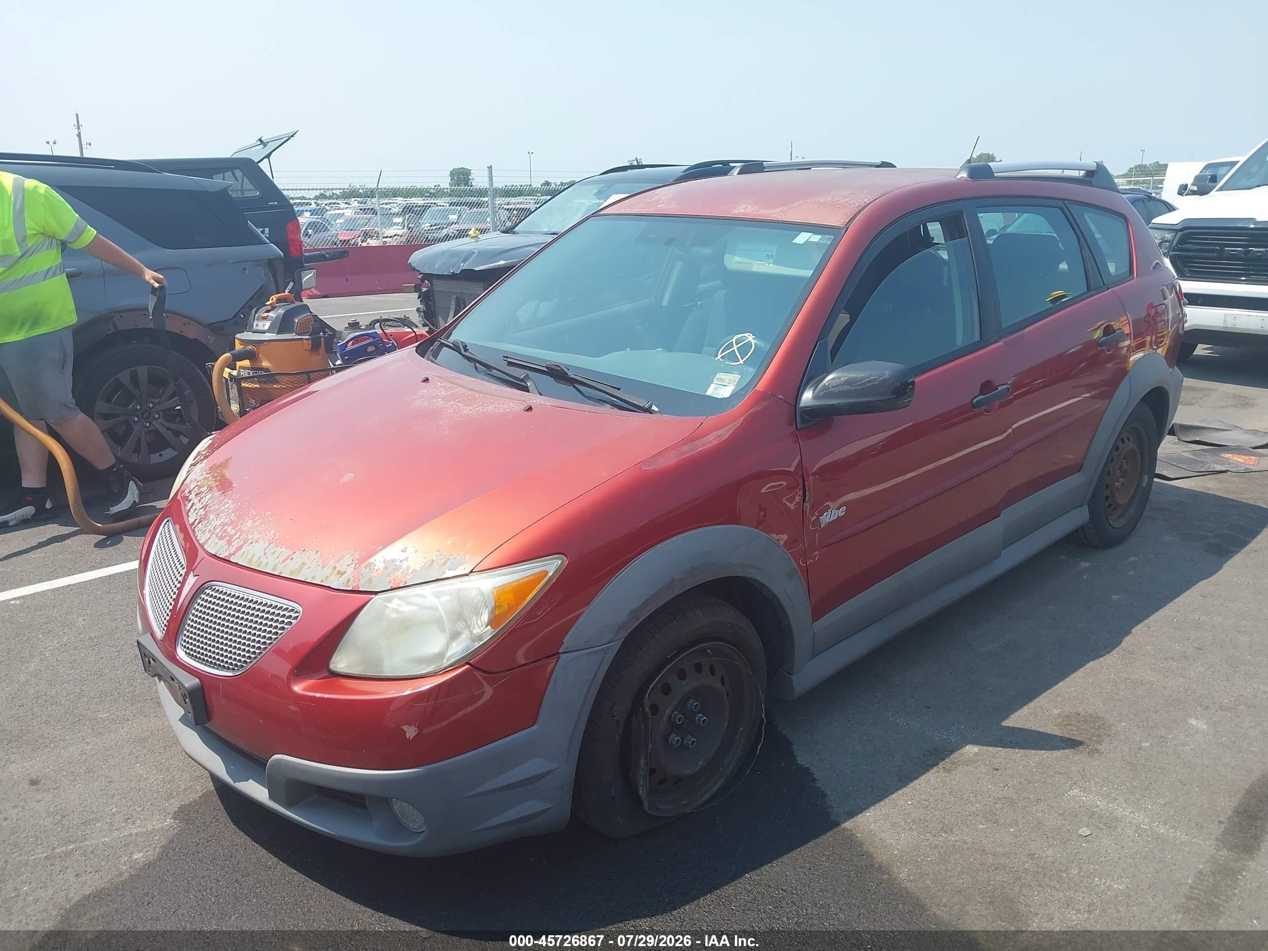 2008 Pontiac Vibe   Red vin: 5Y2SL65848Z421213