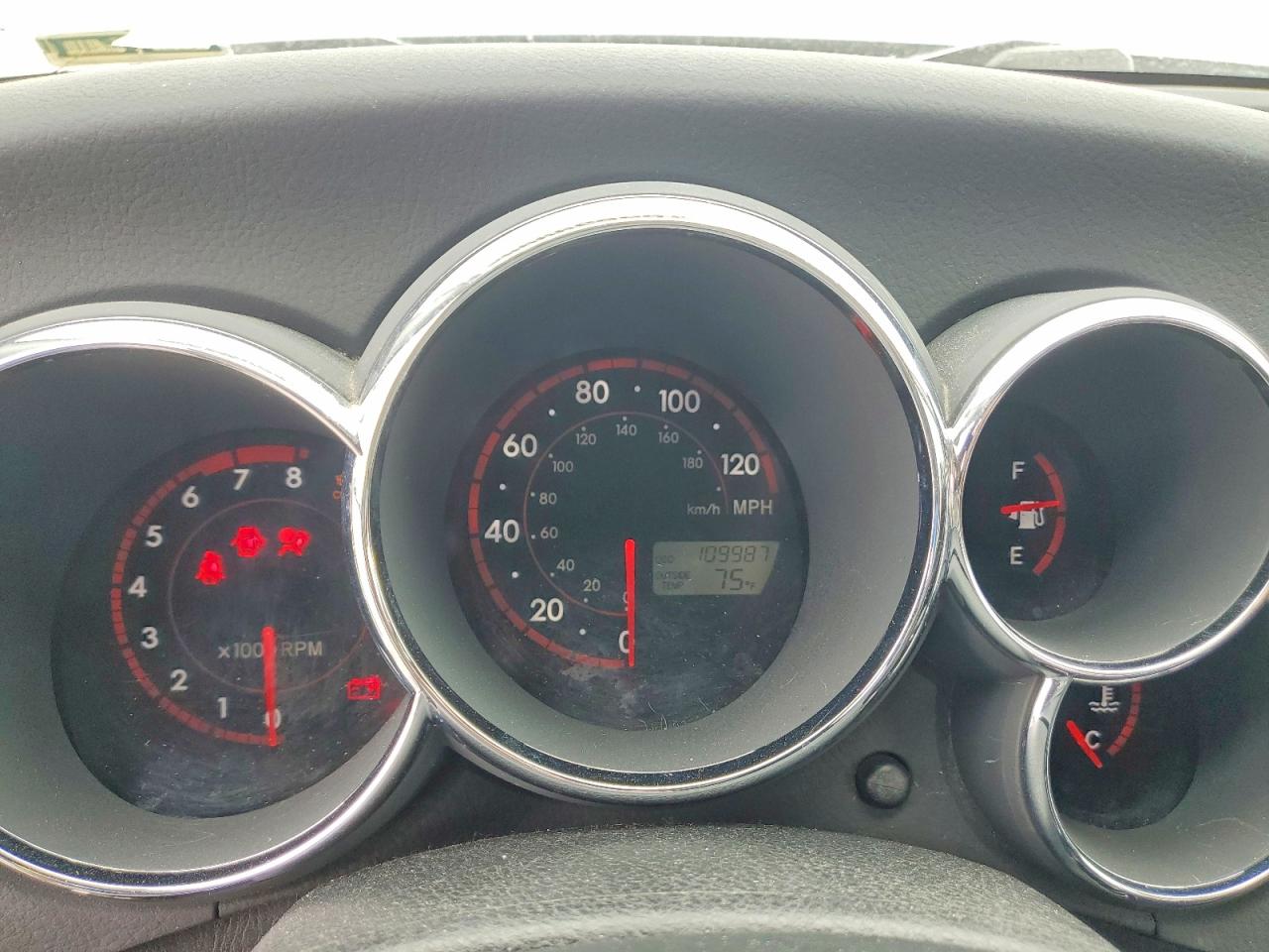 2006 Pontiac Vibe White vin: 5Y2SL65856Z407883