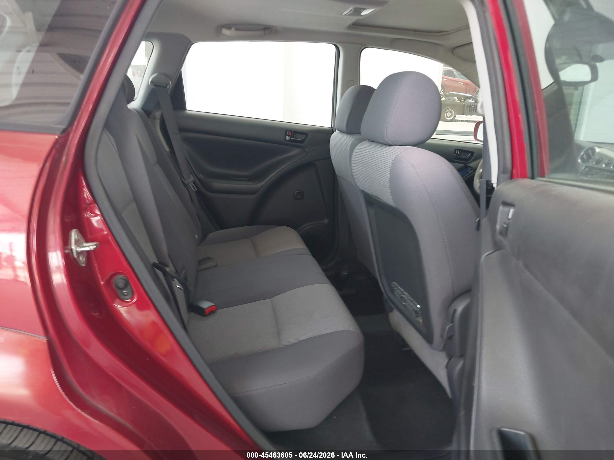 2006 Pontiac Vibe   Red vin: 5Y2SL65856Z456372