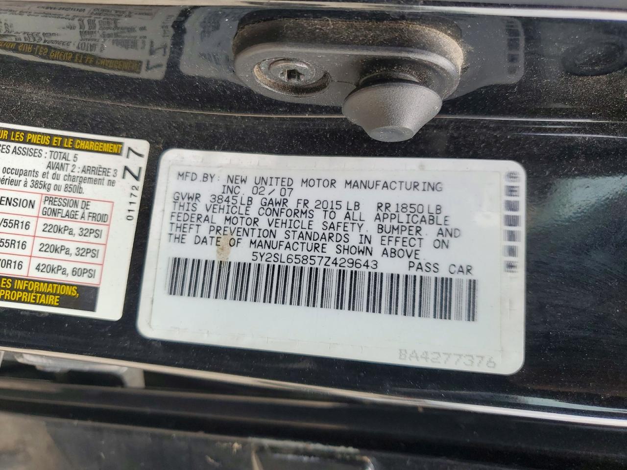 2007 Pontiac Vibe Black vin: 5Y2SL65857Z429643