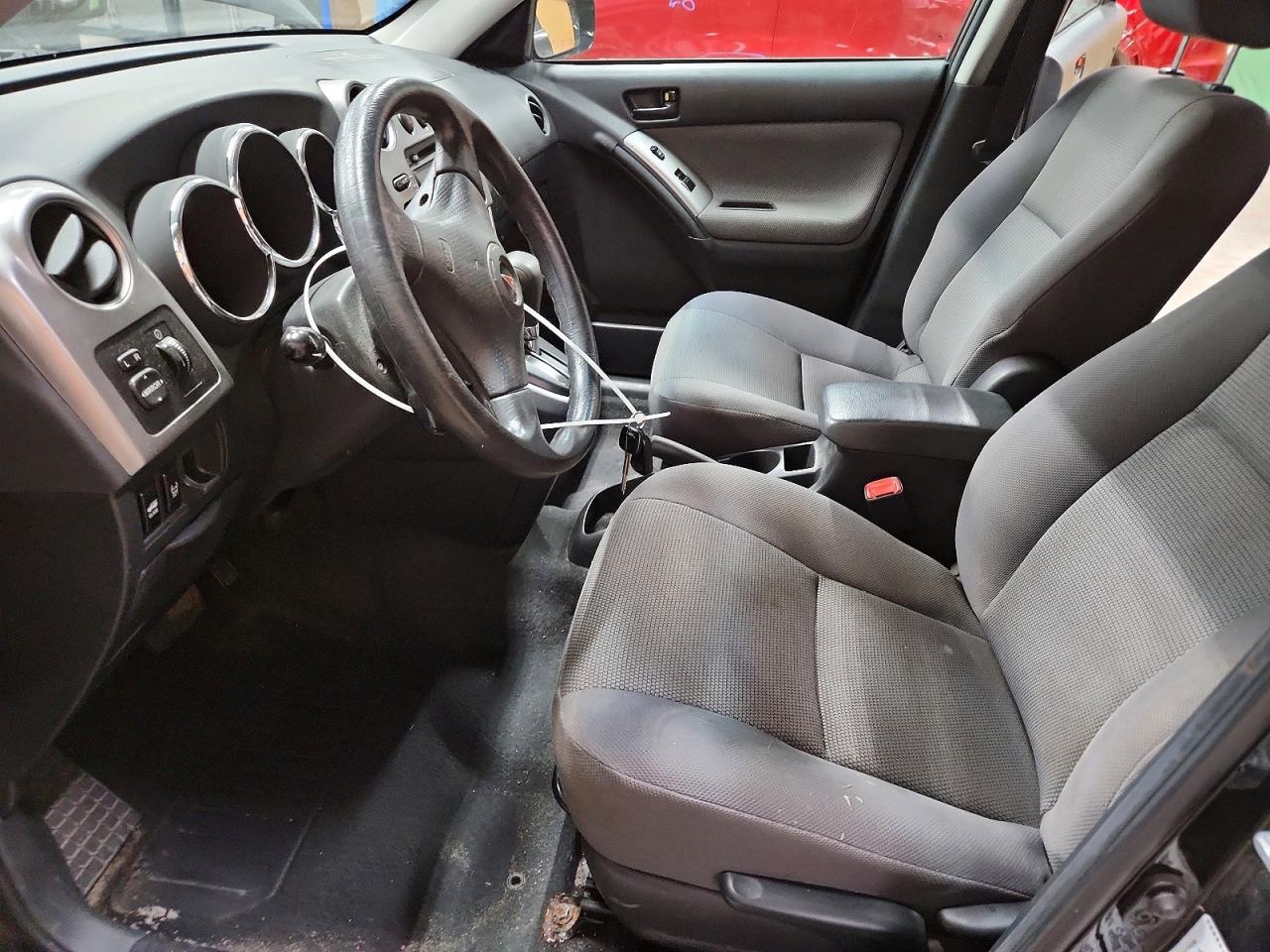 2008 Pontiac Vibe Black vin: 5Y2SL65858Z404761