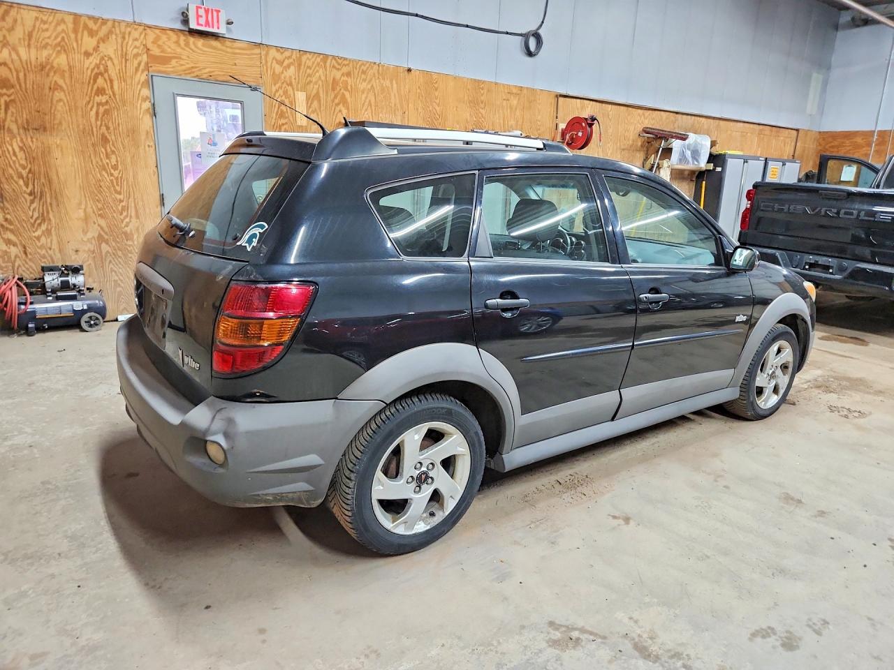2008 Pontiac Vibe Black vin: 5Y2SL65858Z404761