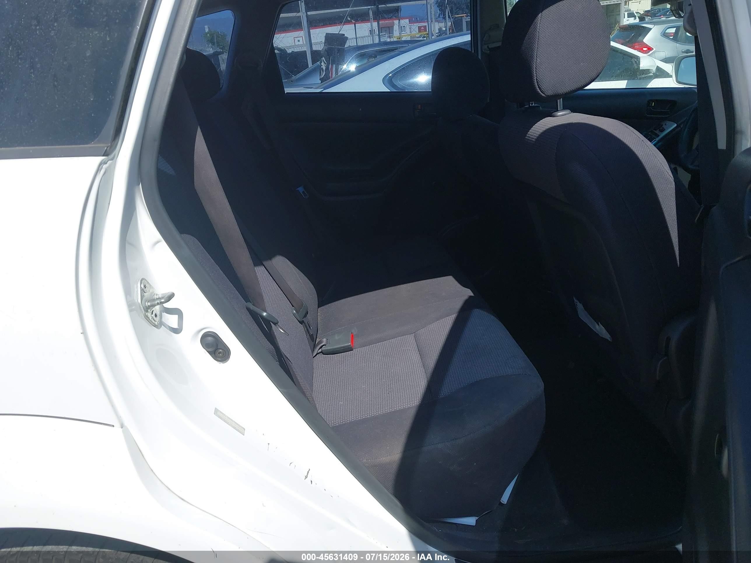 2006 Pontiac Vibe   White vin: 5Y2SL65866Z415491