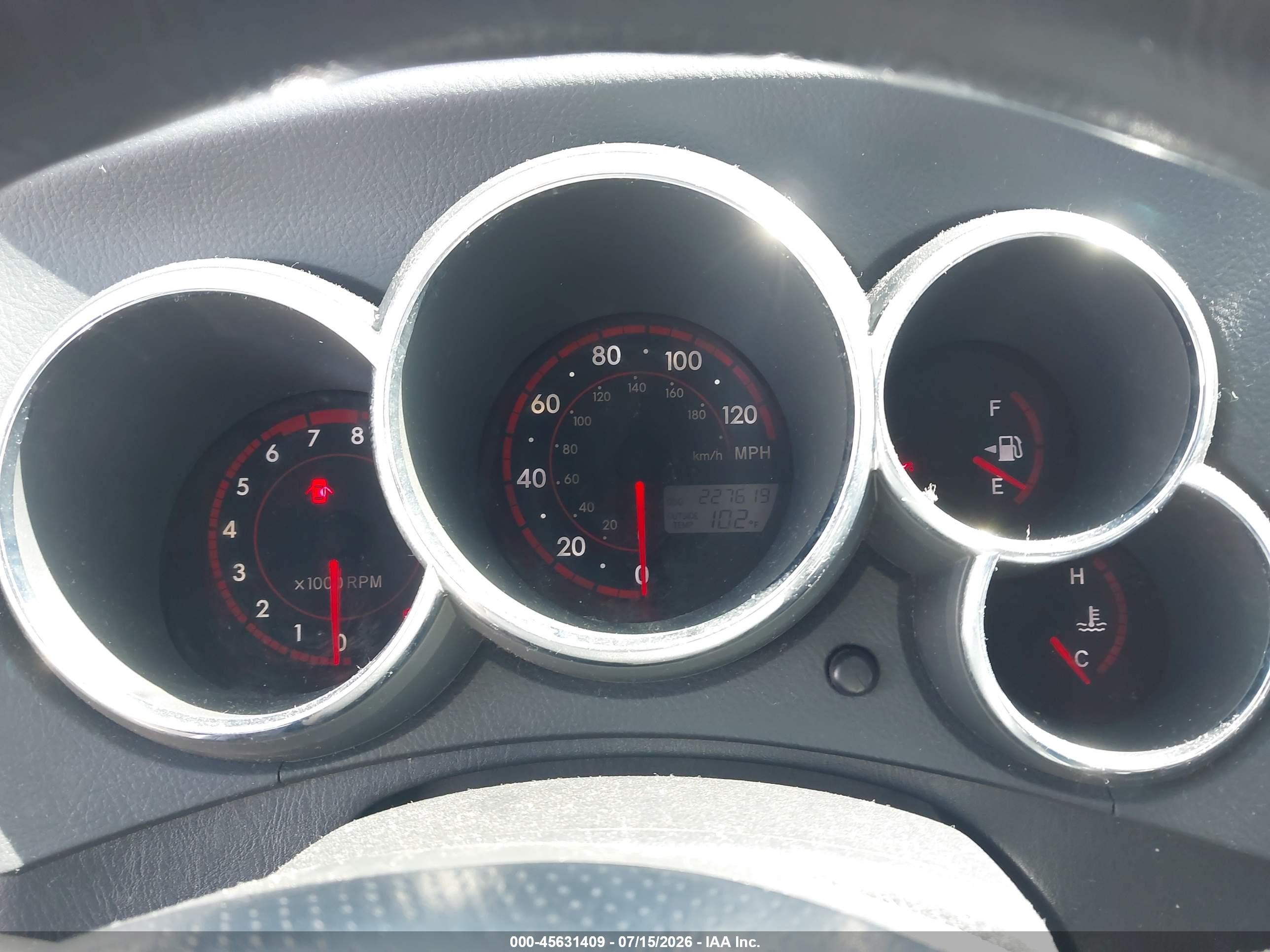 2006 Pontiac Vibe   White vin: 5Y2SL65866Z415491