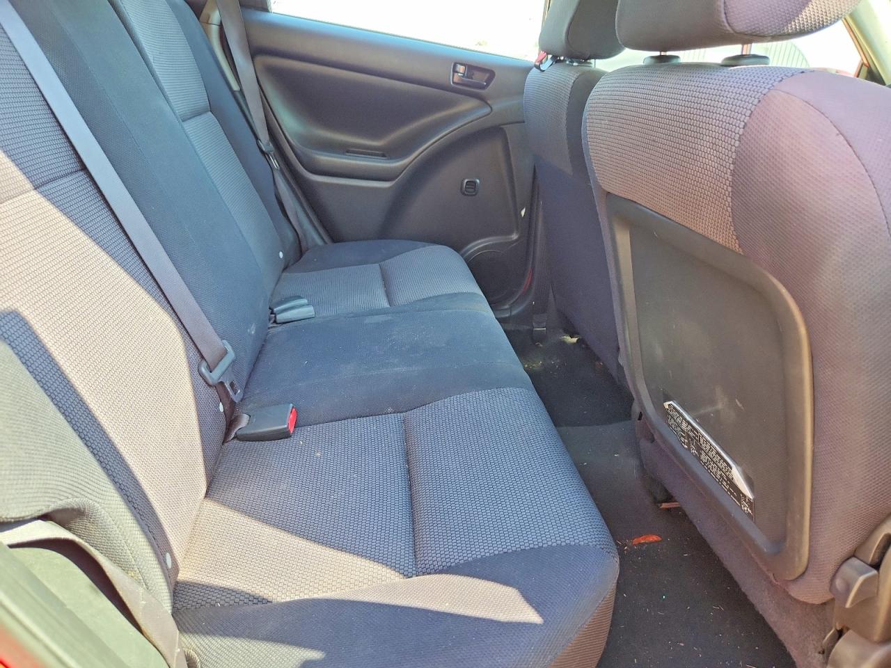 2006 Pontiac Vibe Red vin: 5Y2SL65866Z428340