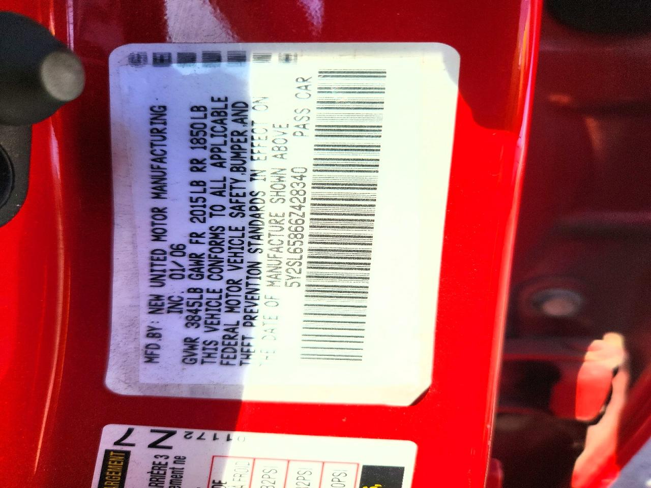 2006 Pontiac Vibe Red vin: 5Y2SL65866Z428340