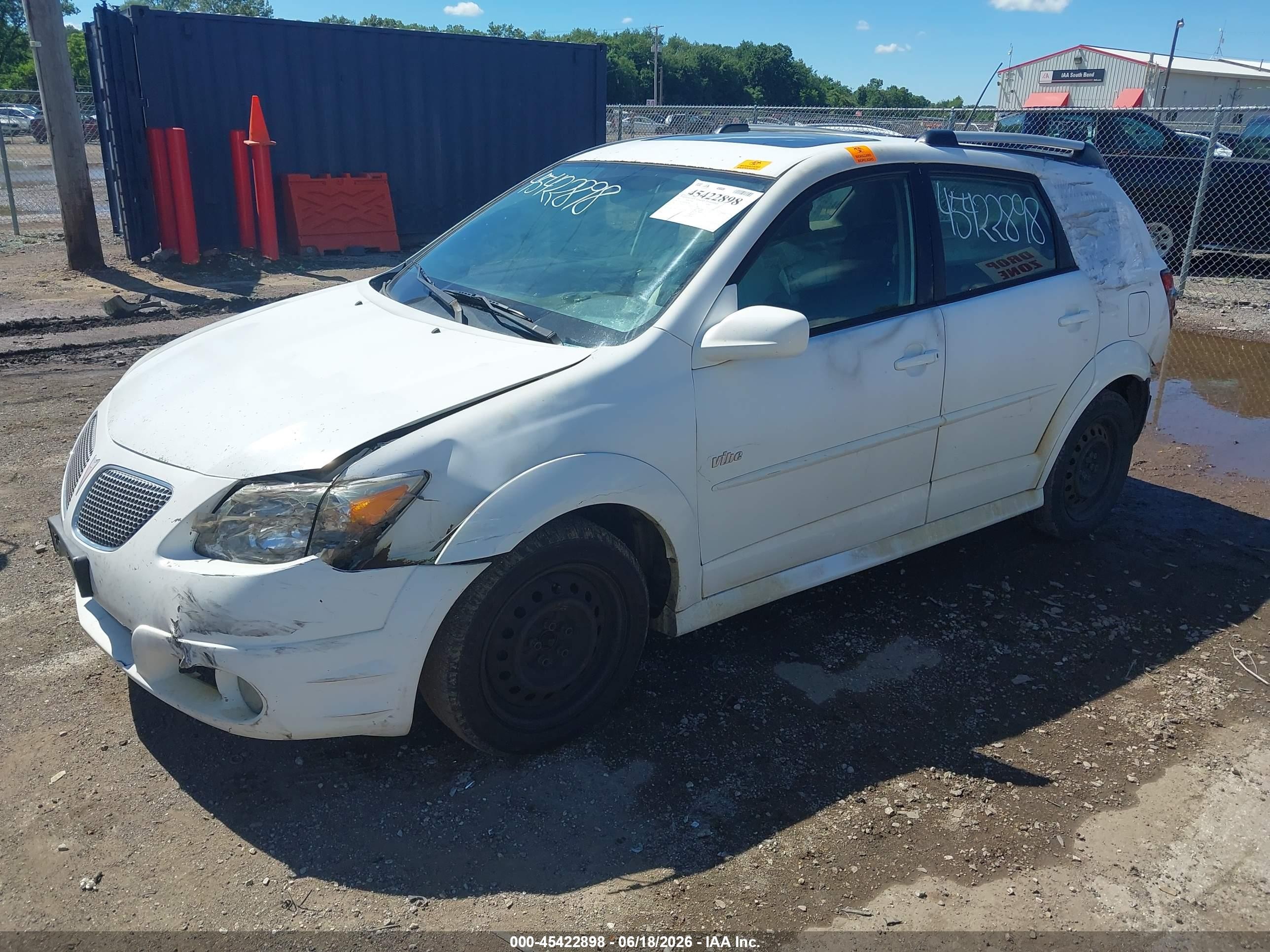 2007 Pontiac Vibe   White vin: 5Y2SL65867Z407182