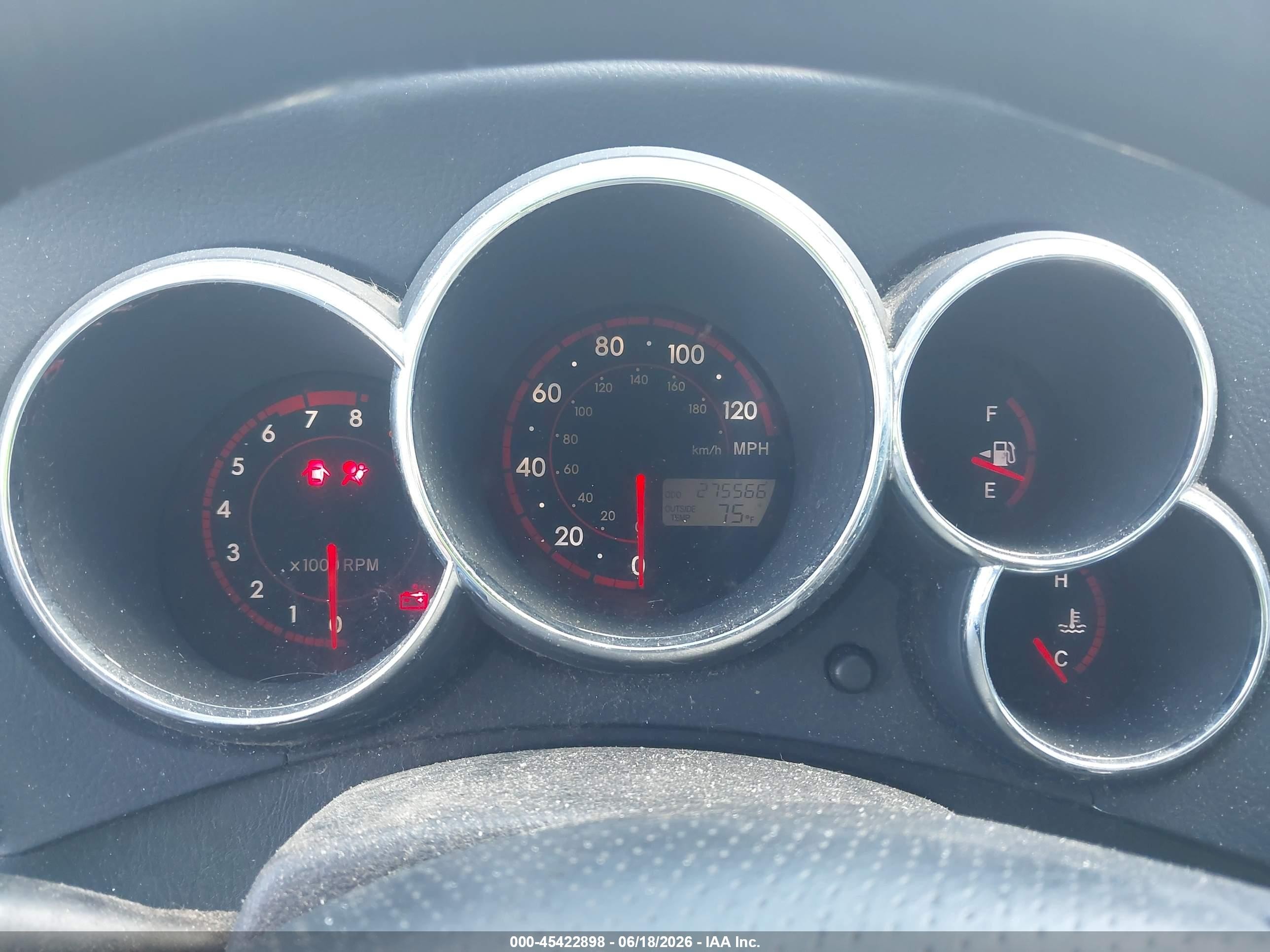 2007 Pontiac Vibe   White vin: 5Y2SL65867Z407182