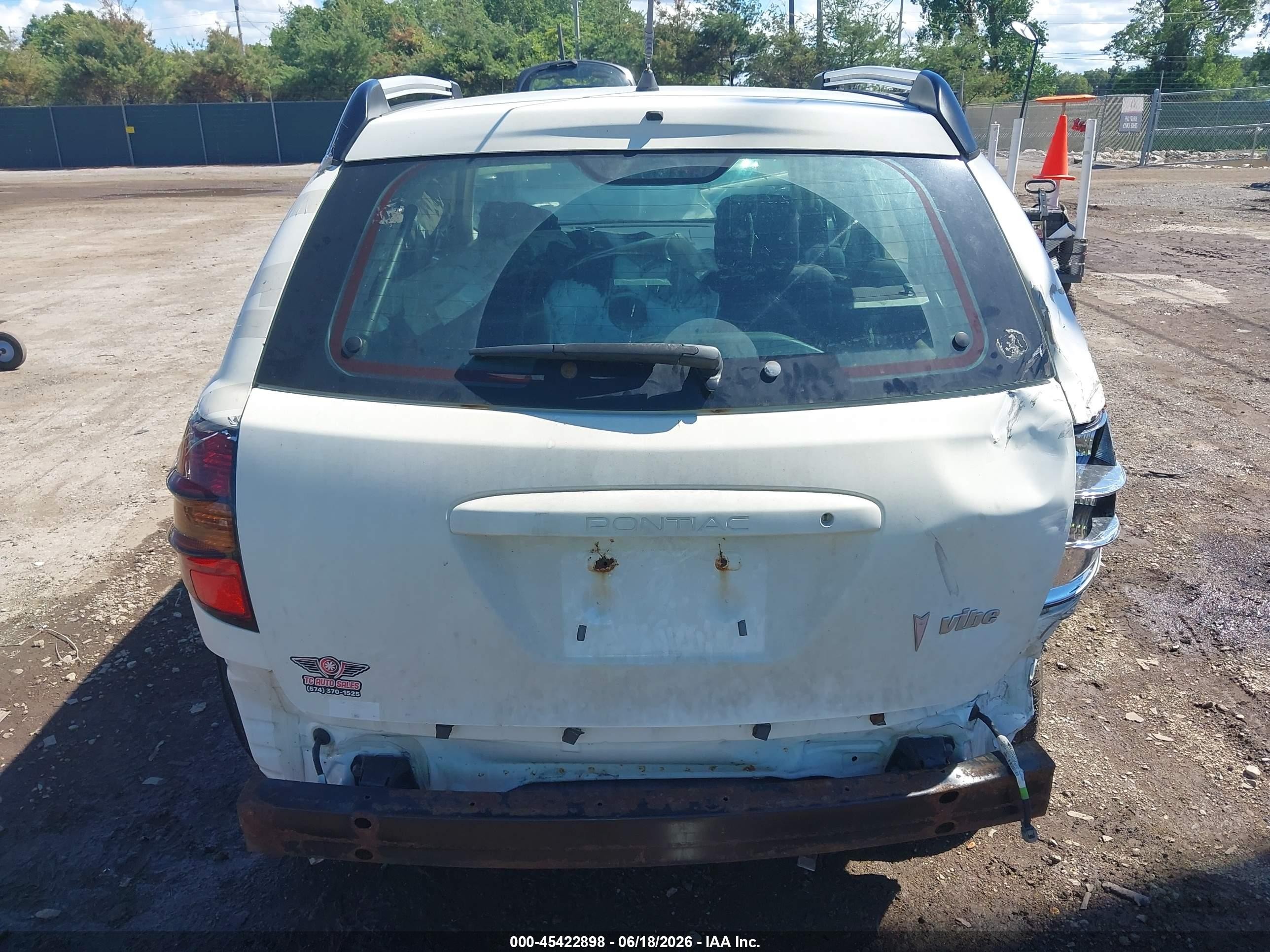 2007 Pontiac Vibe   White vin: 5Y2SL65867Z407182