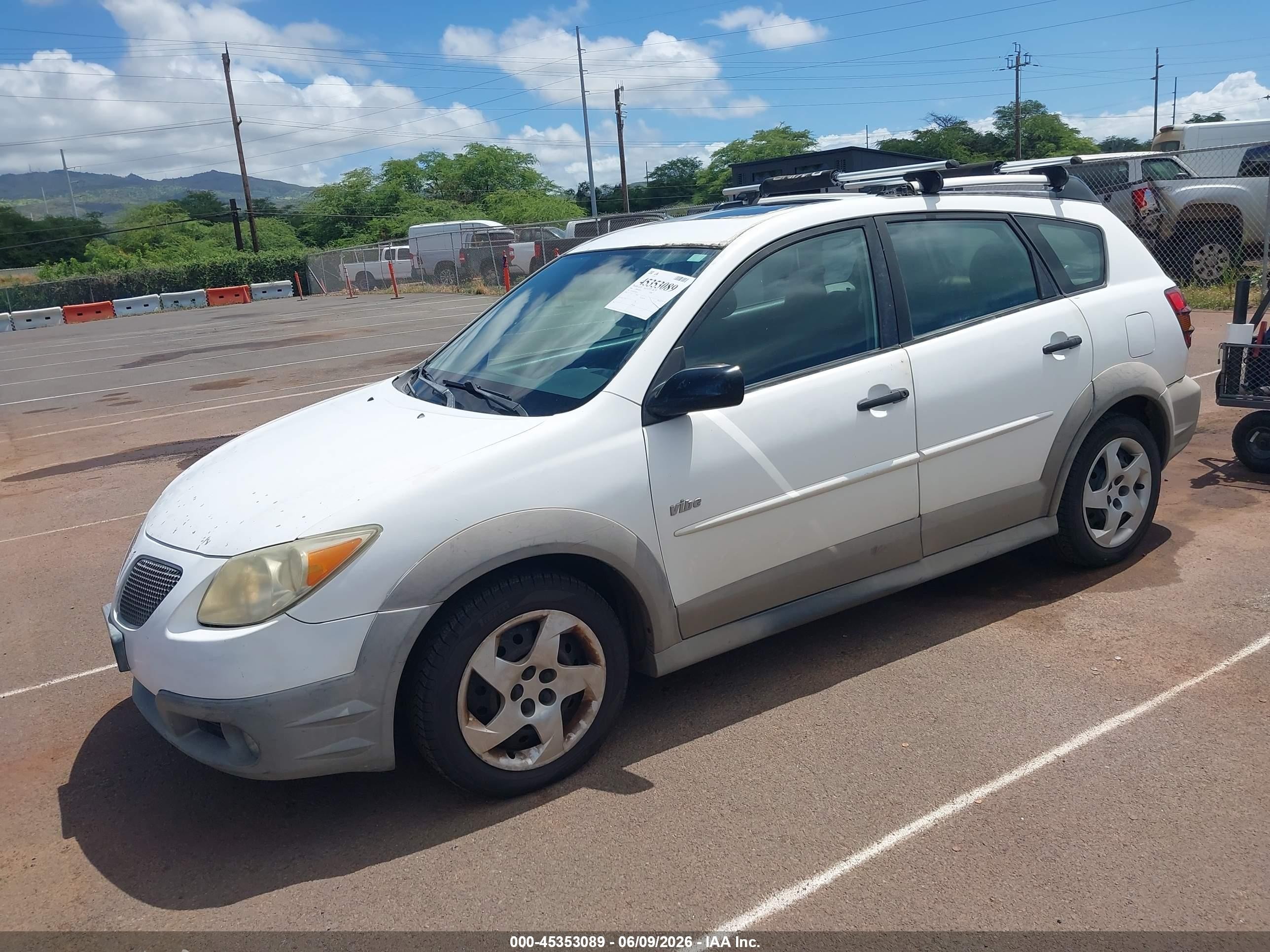 2006 Pontiac Vibe   White vin: 5Y2SL65876Z404032