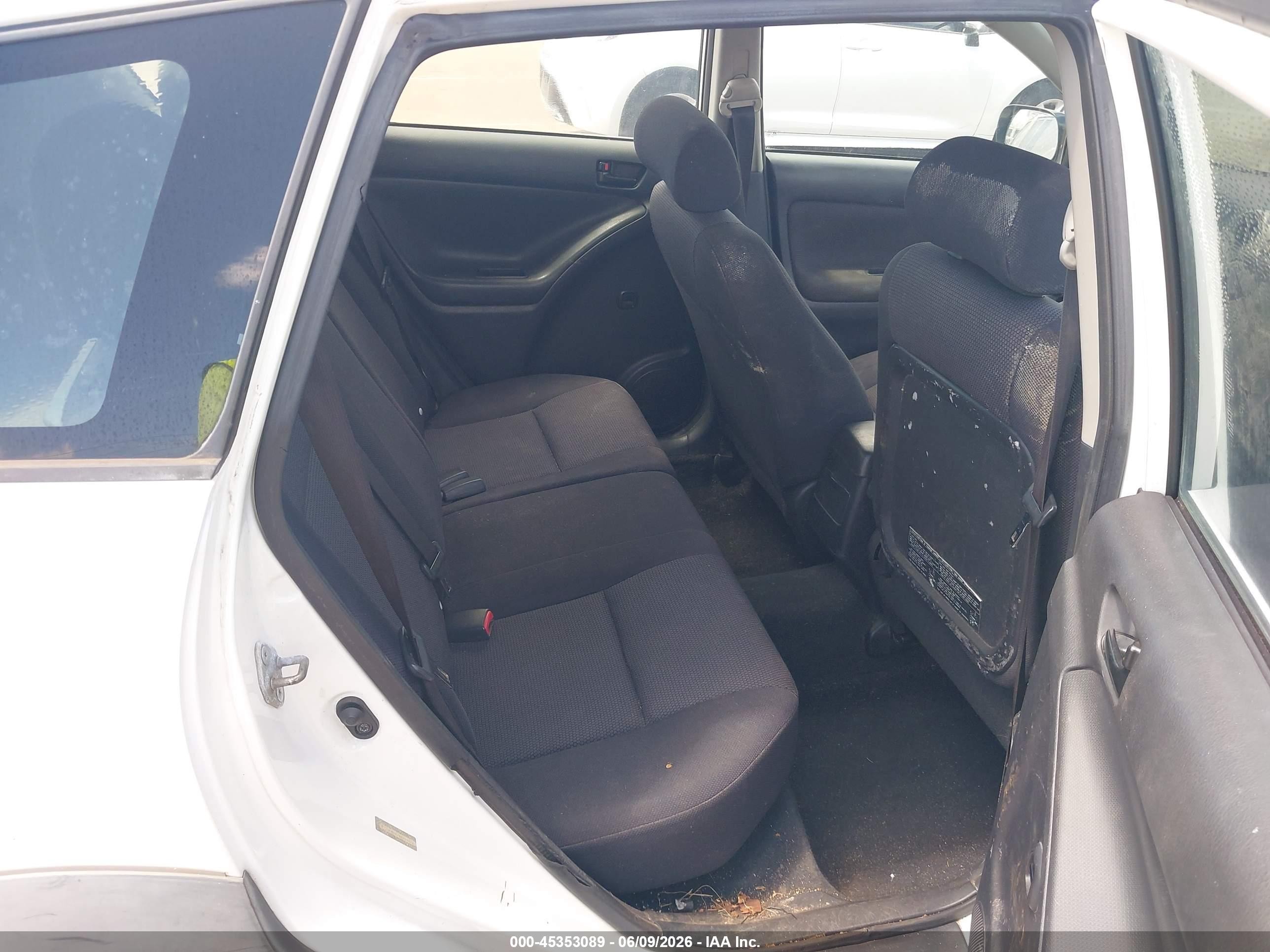 2006 Pontiac Vibe   White vin: 5Y2SL65876Z404032