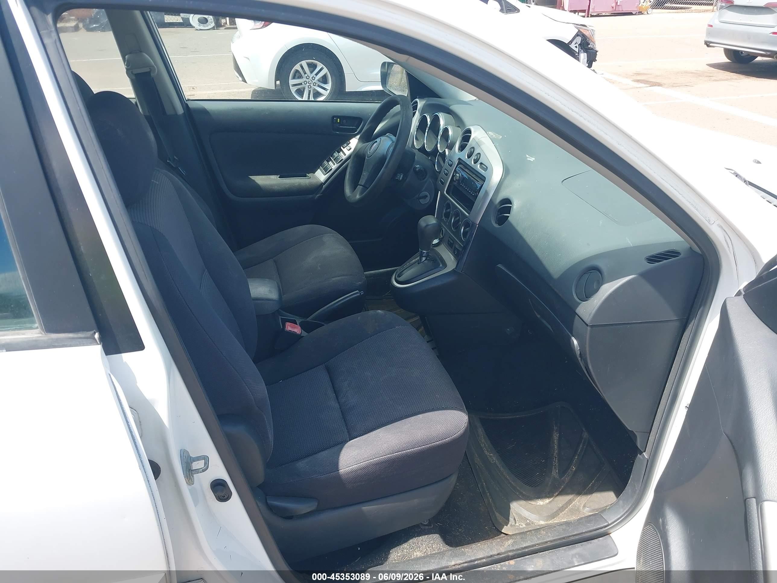 2006 Pontiac Vibe   White vin: 5Y2SL65876Z404032