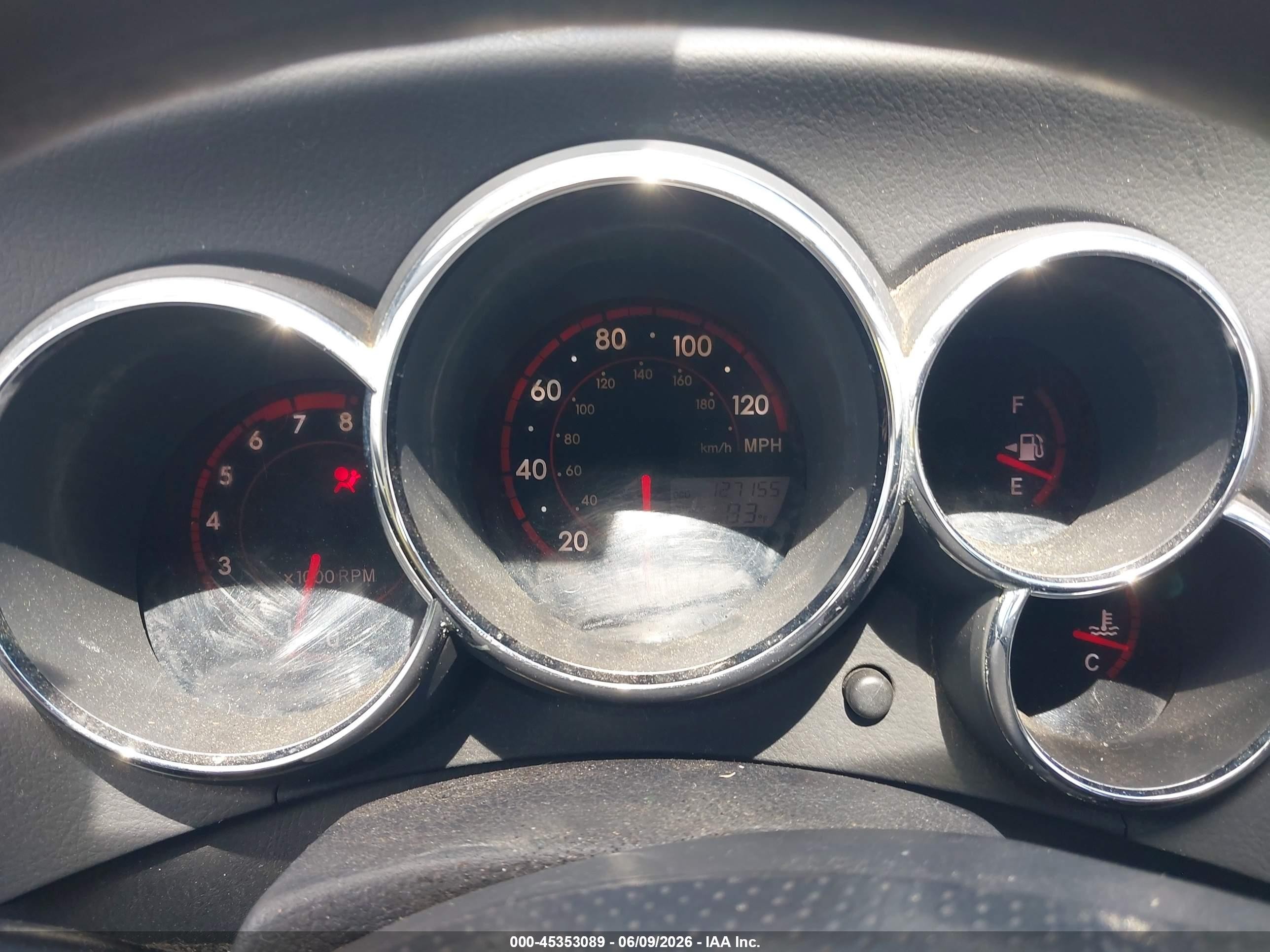 2006 Pontiac Vibe   White vin: 5Y2SL65876Z404032