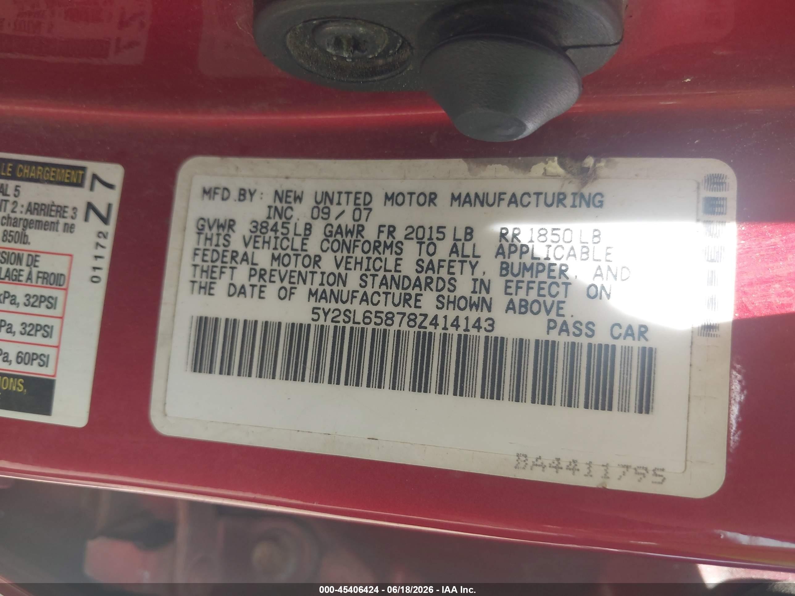 2008 Pontiac Vibe   Red vin: 5Y2SL65878Z414143