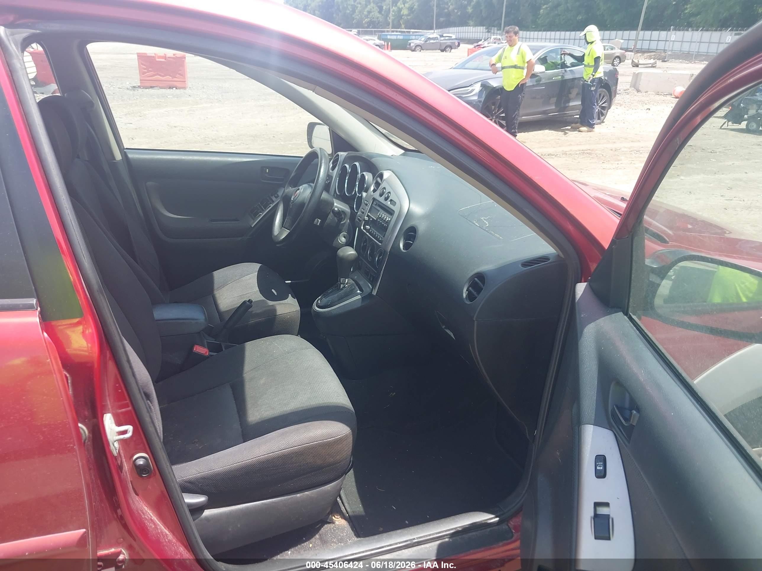 2008 Pontiac Vibe   Red vin: 5Y2SL65878Z414143