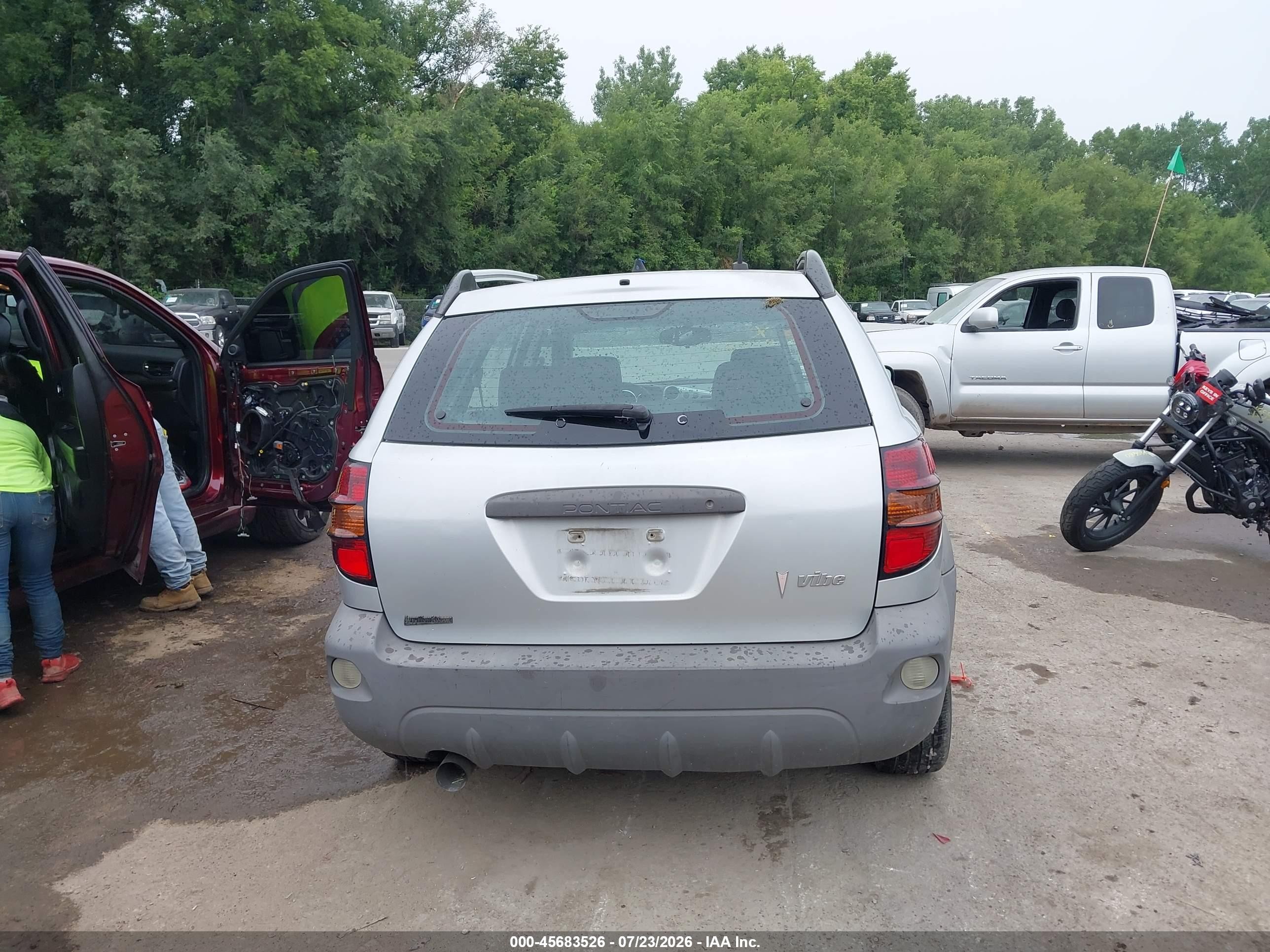 2008 Pontiac Vibe   Silver vin: 5Y2SL65878Z418984