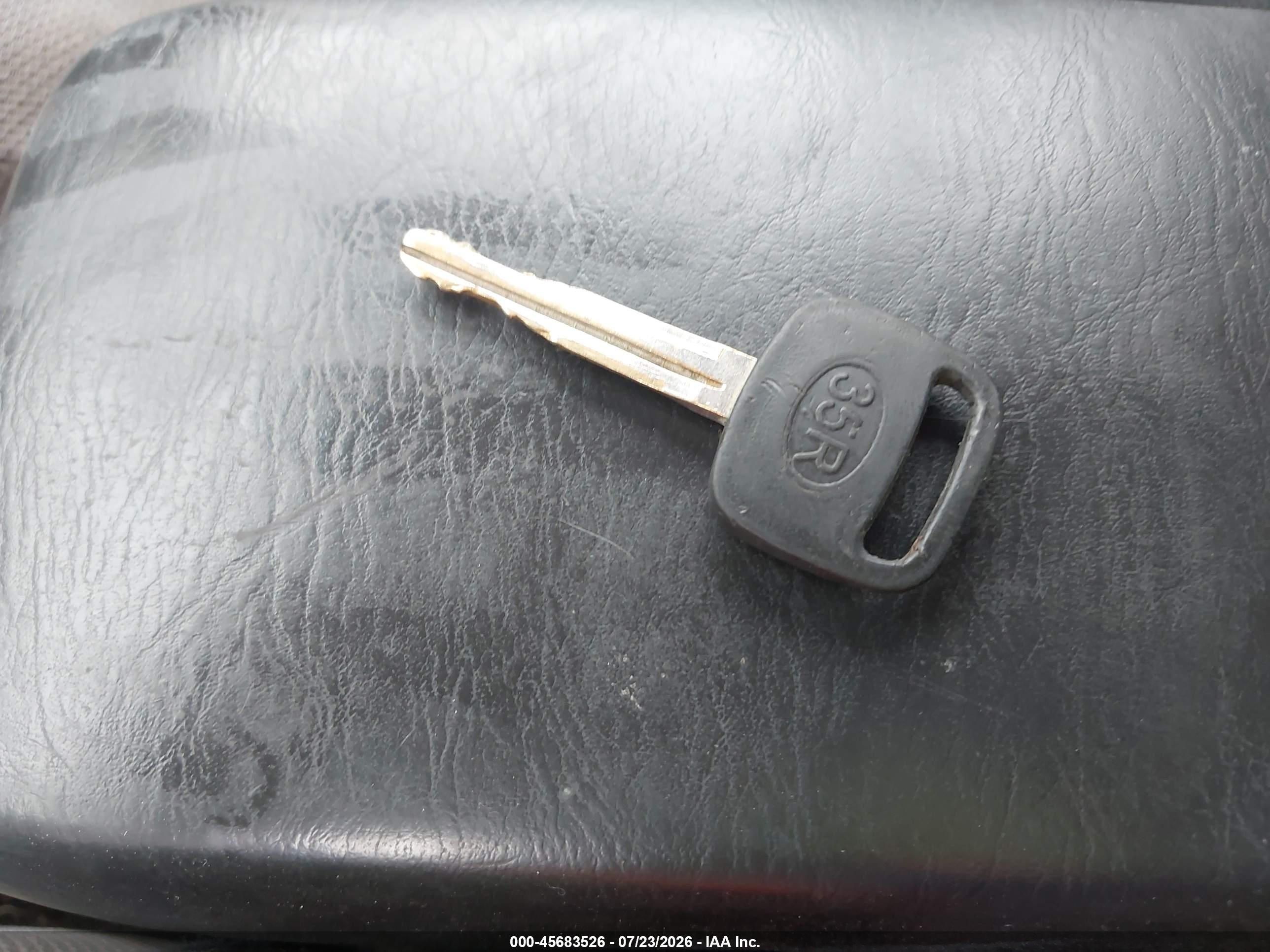 2008 Pontiac Vibe   Silver vin: 5Y2SL65878Z418984