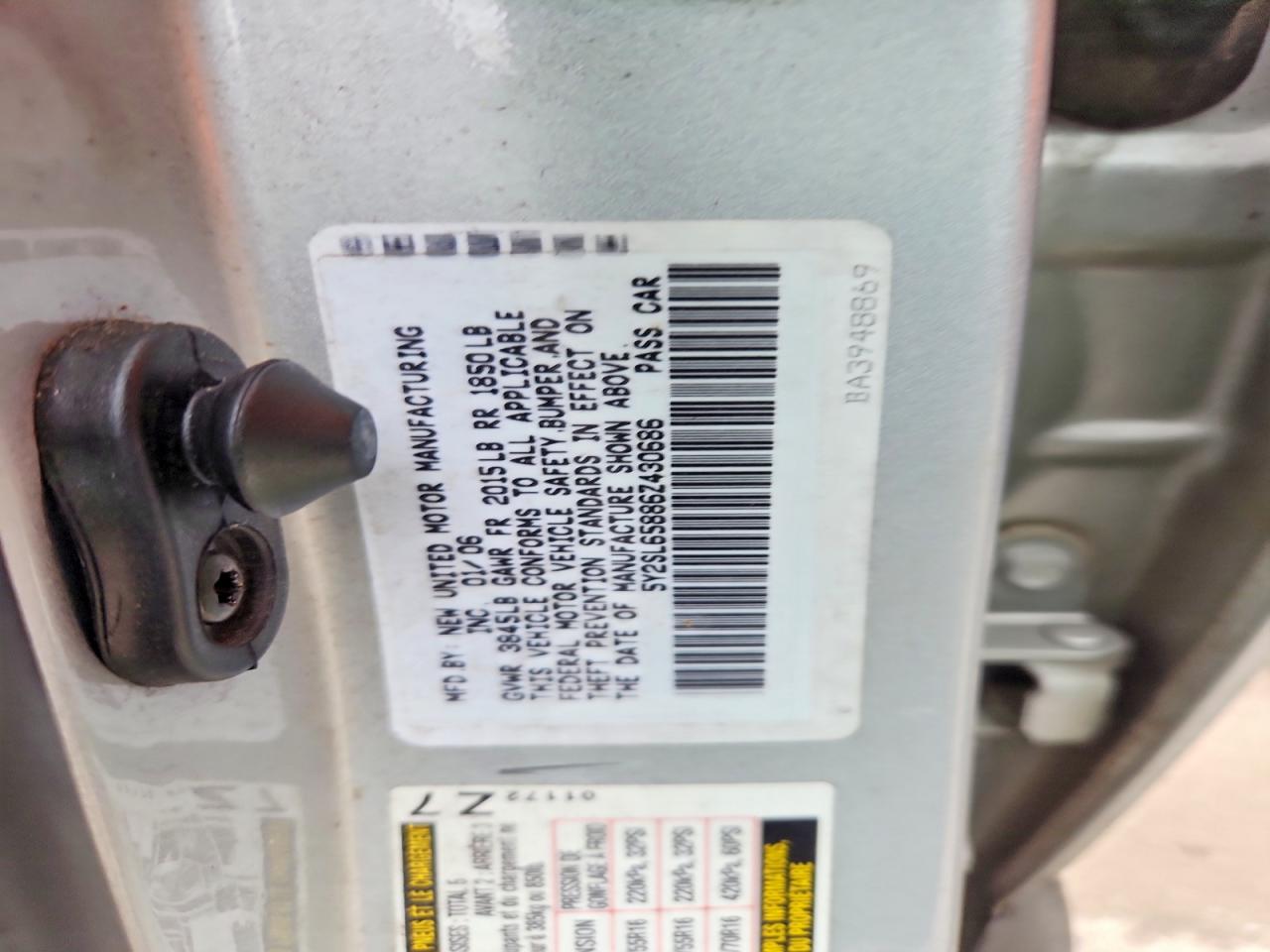 2006 Pontiac Vibe Silver vin: 5Y2SL65886Z430686