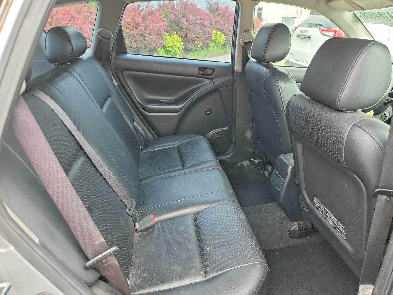 2006 Pontiac Vibe Silver vin: 5Y2SL65886Z430686